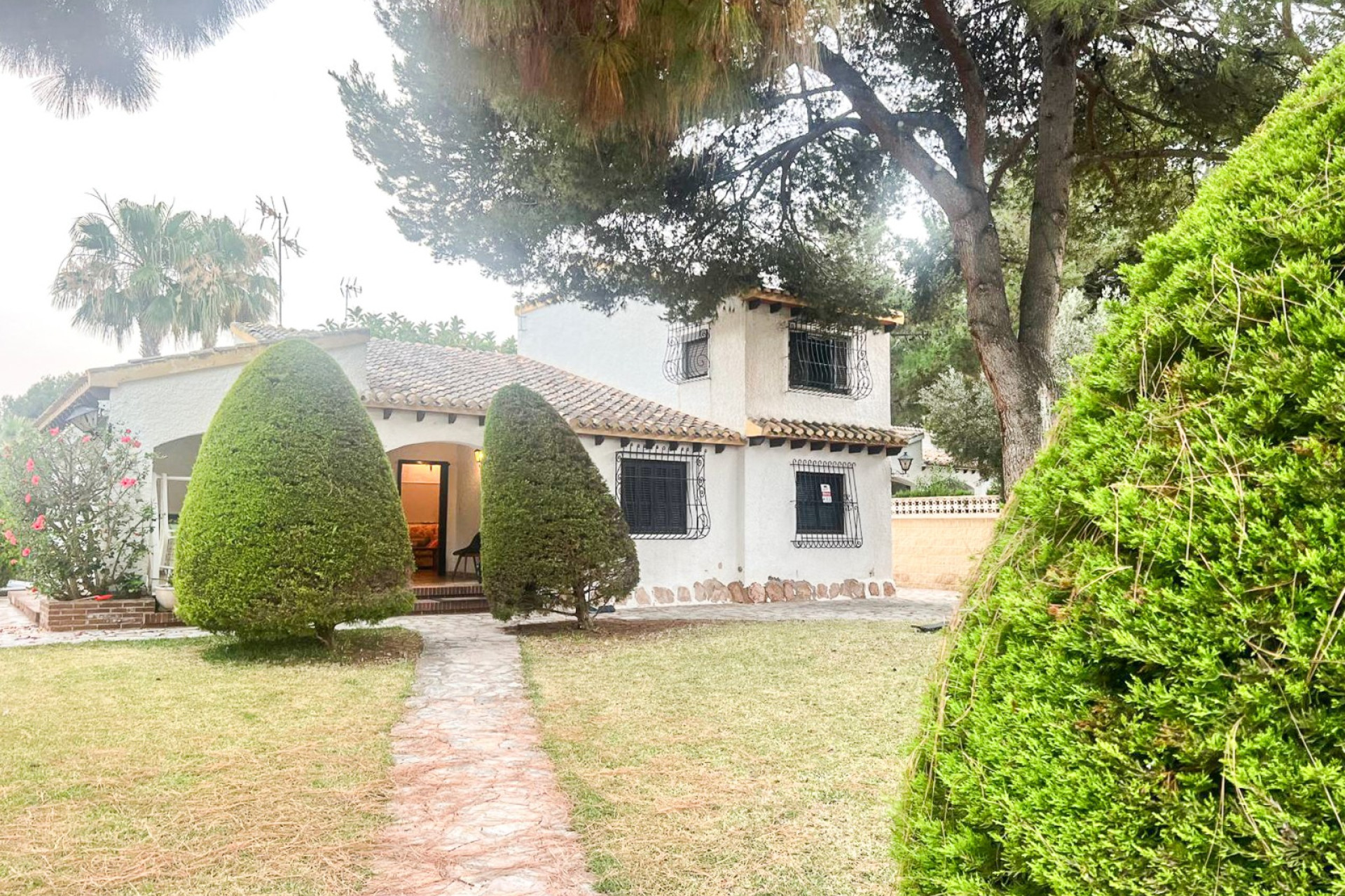 Resale - Villa -
Orihuela Costa - Punta Prima