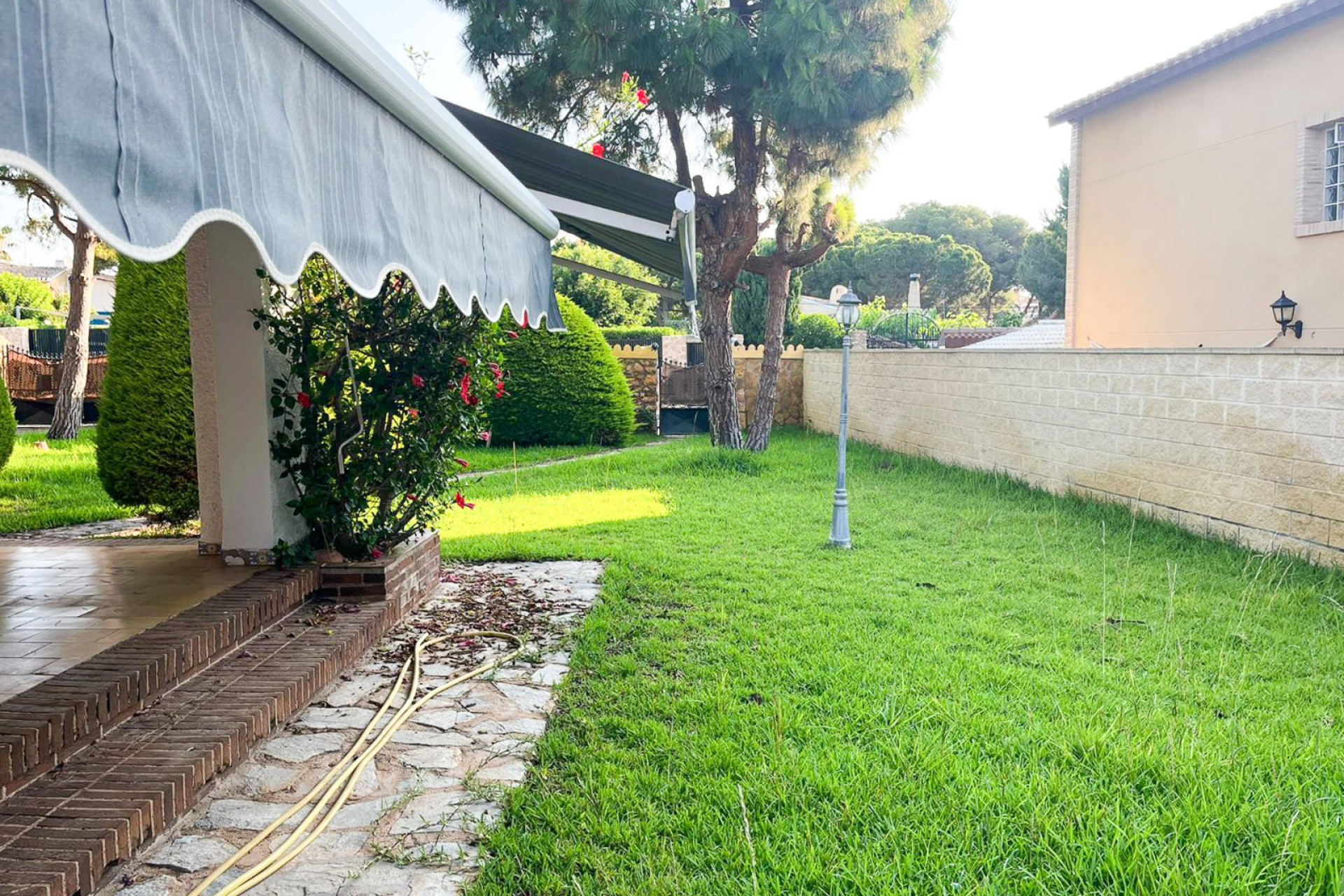 Resale - Villa -
Orihuela Costa - Punta Prima
