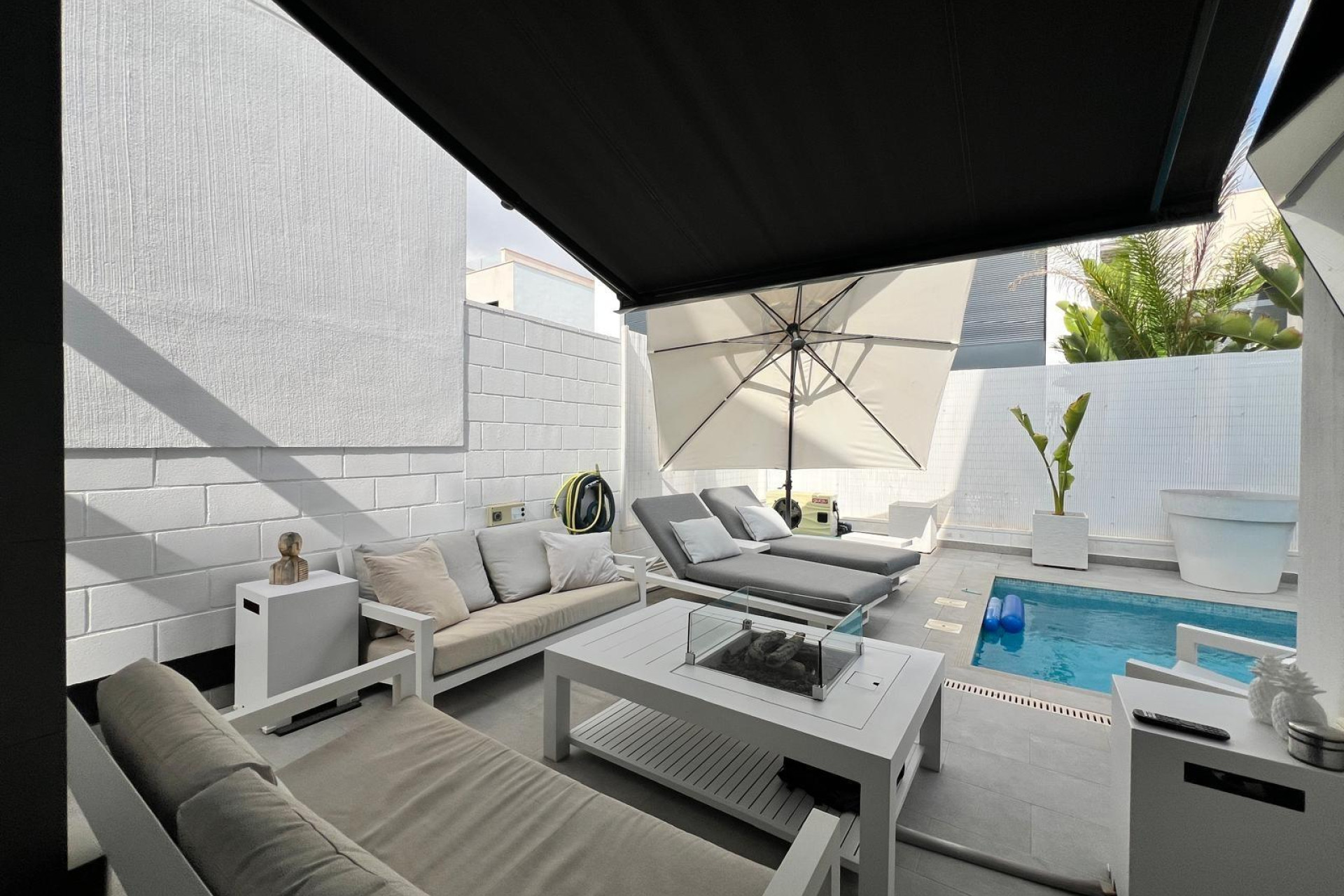 Resale - Villa -
Orihuela Costa - Villamartín-Las Filipinas