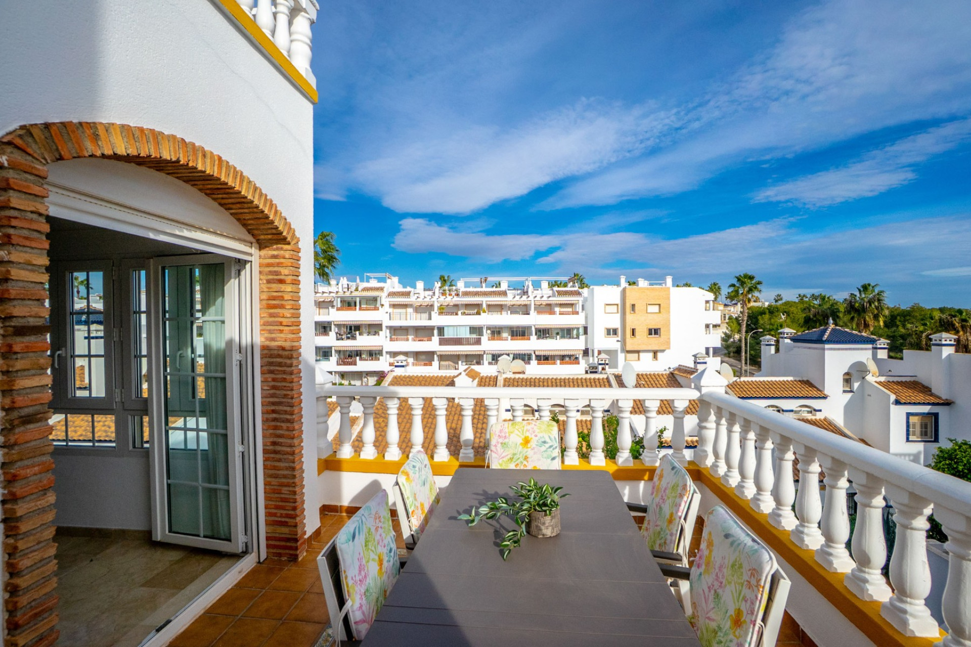 Resale - Villa -
Orihuela Costa - Villamartín