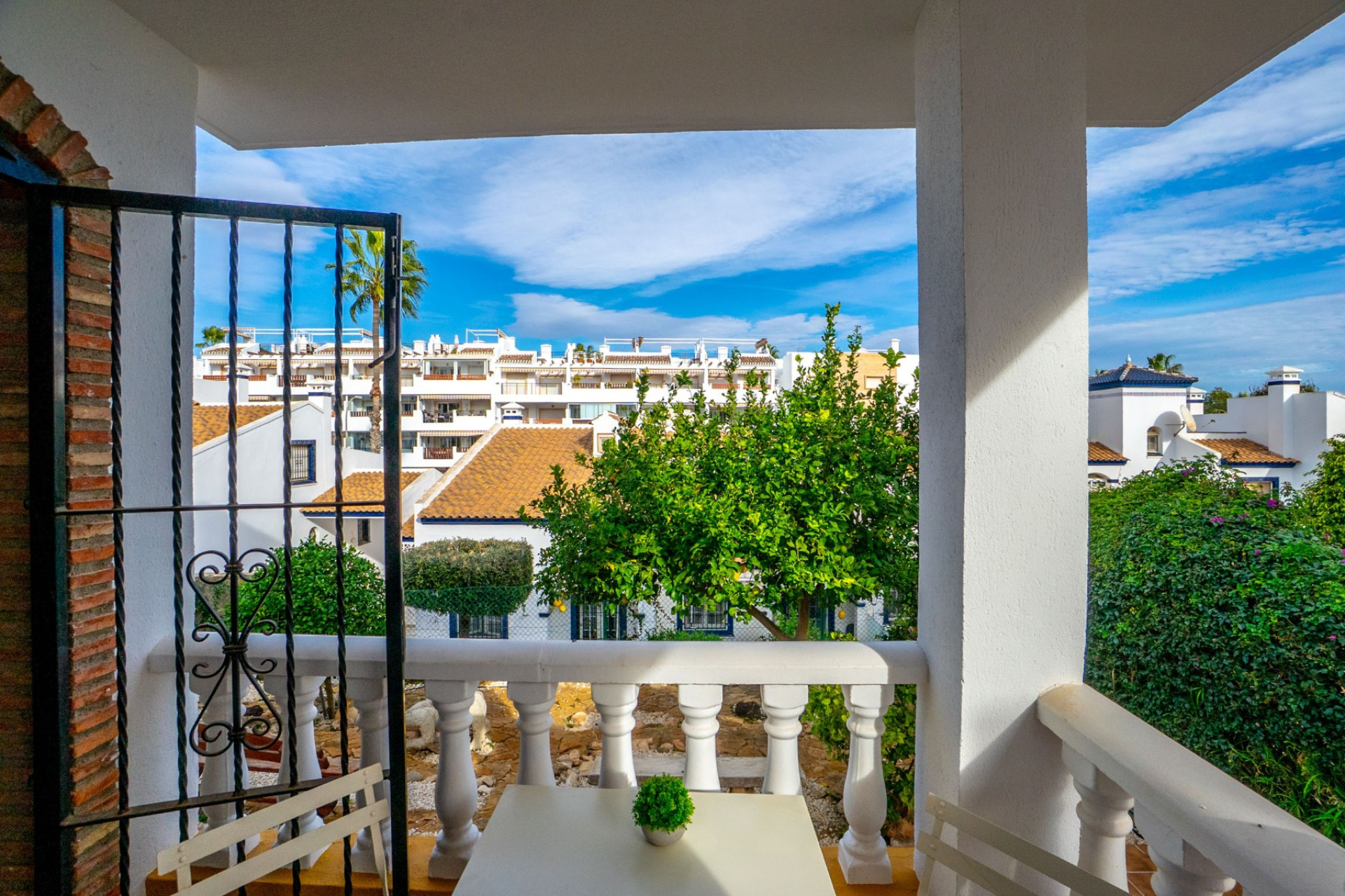 Resale - Villa -
Orihuela Costa - Villamartín