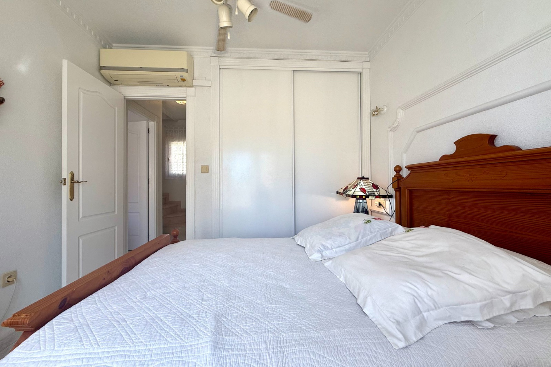 Resale - Villa -
Orihuela Costa - Villamartín