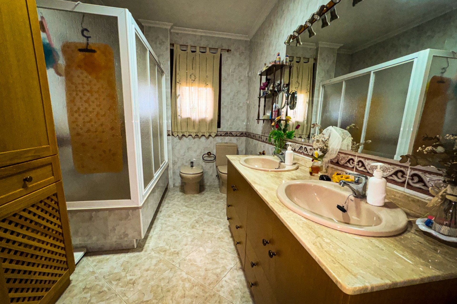 Resale - Villa -
Orihuela