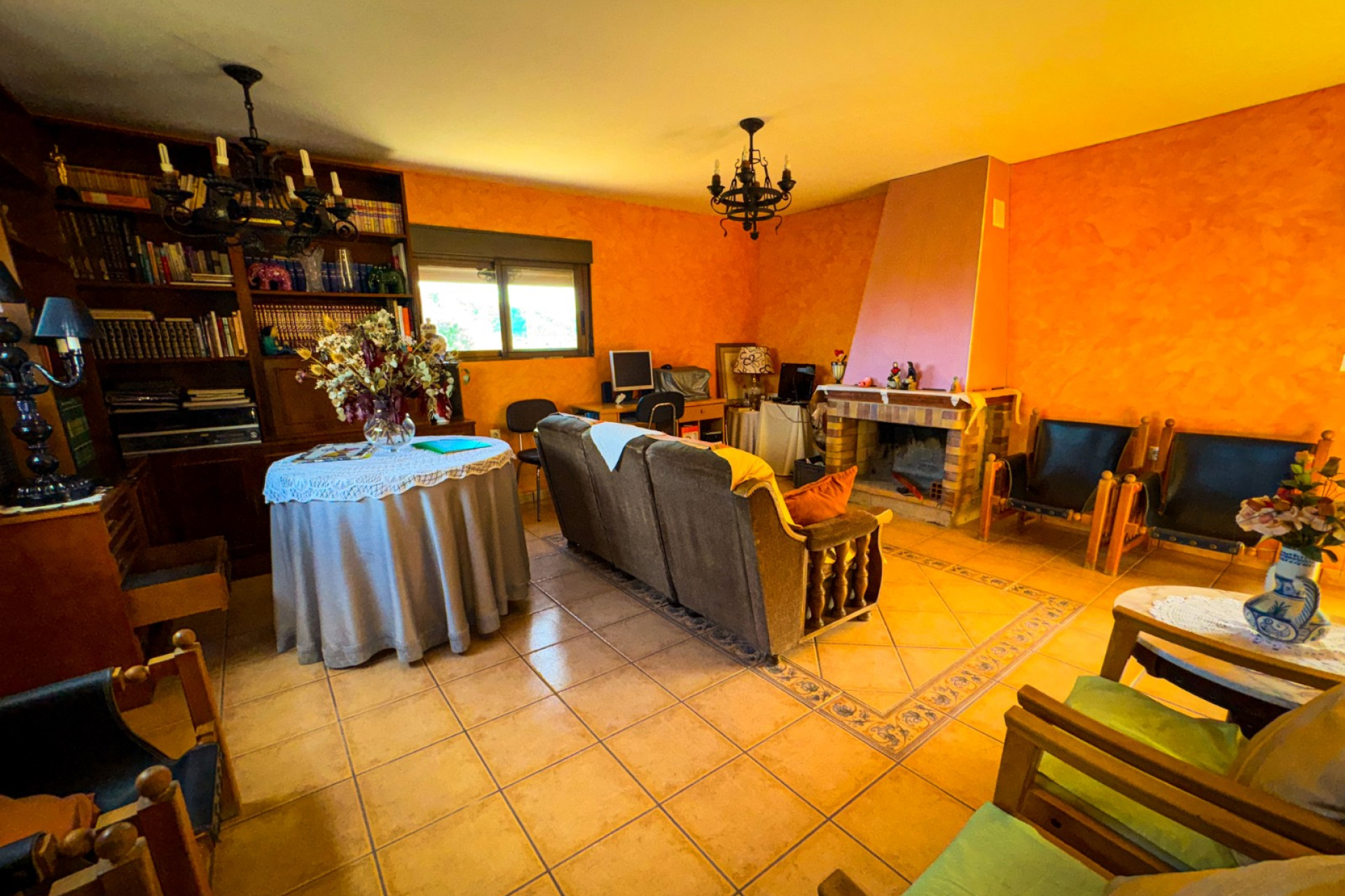Resale - Villa -
Orihuela