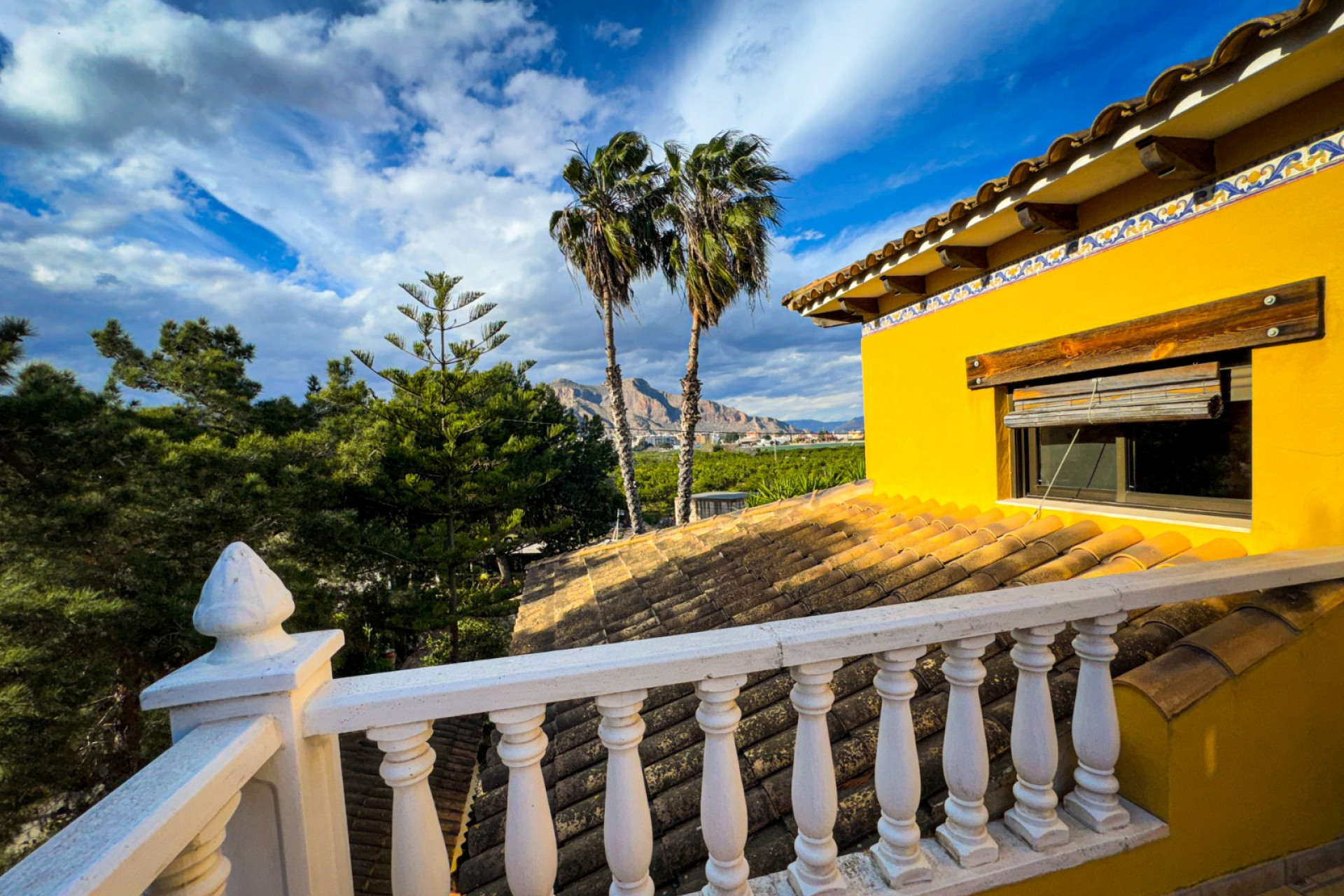 Resale - Villa -
Orihuela