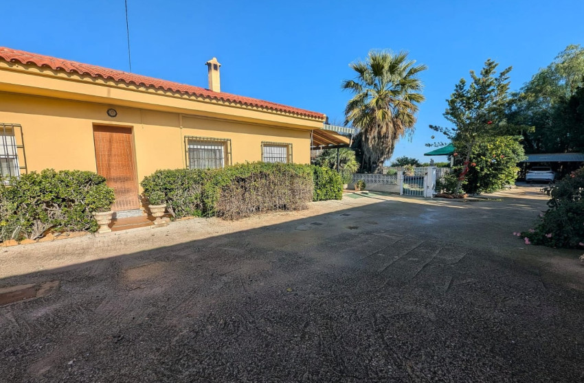 Resale - Villa -
Orihuela