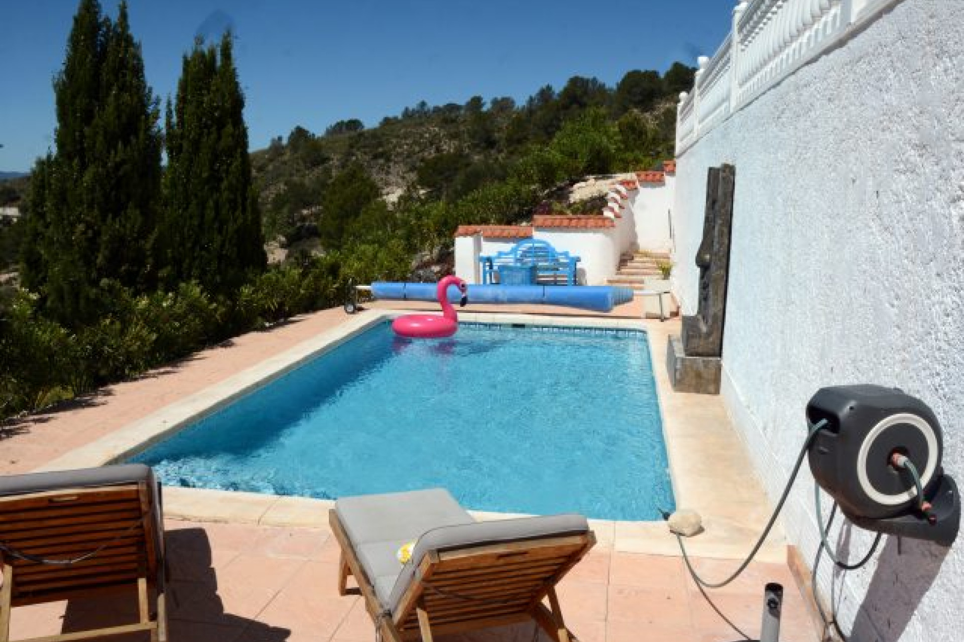 Resale - Villa -
Petrer