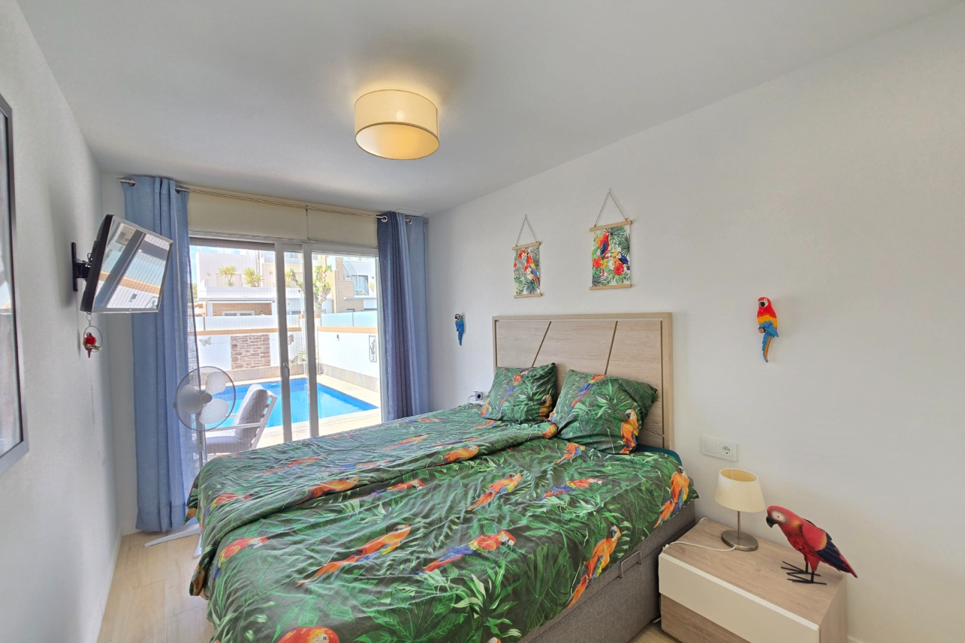 Resale - Villa -
Pilar de la Horadada - Costa Blanca