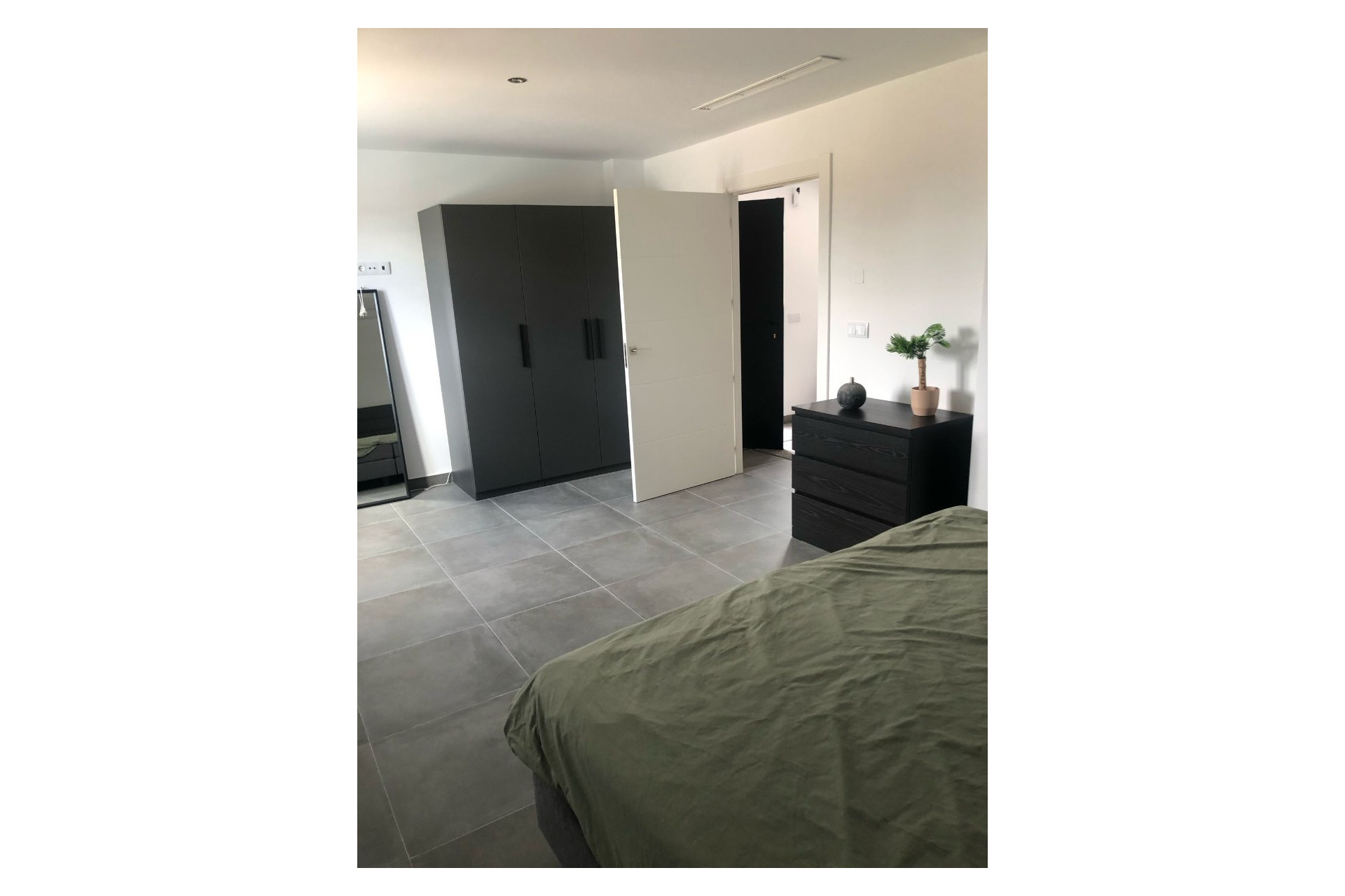 Resale - Villa -
Pinoso - Inland