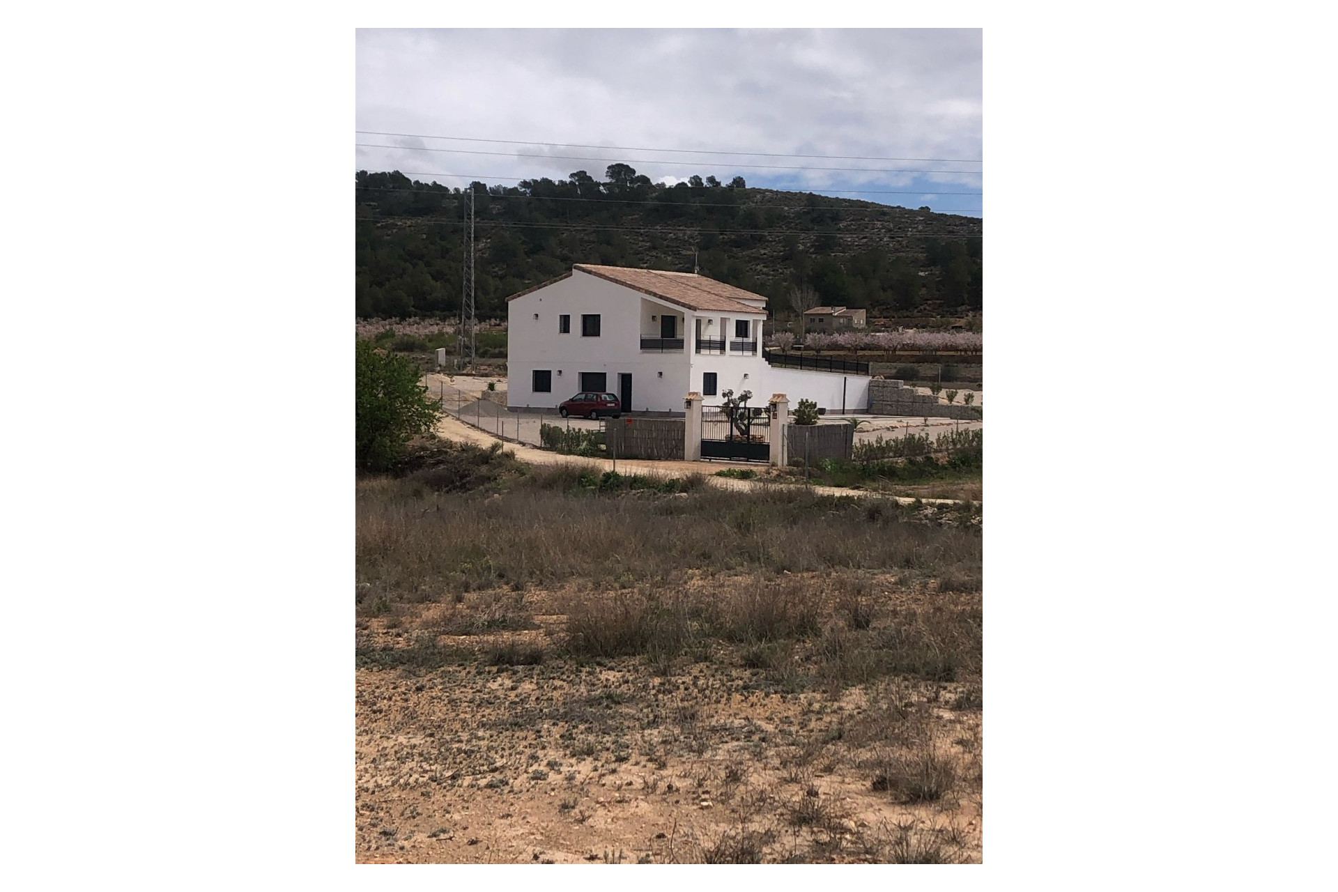 Resale - Villa -
Pinoso - Inland