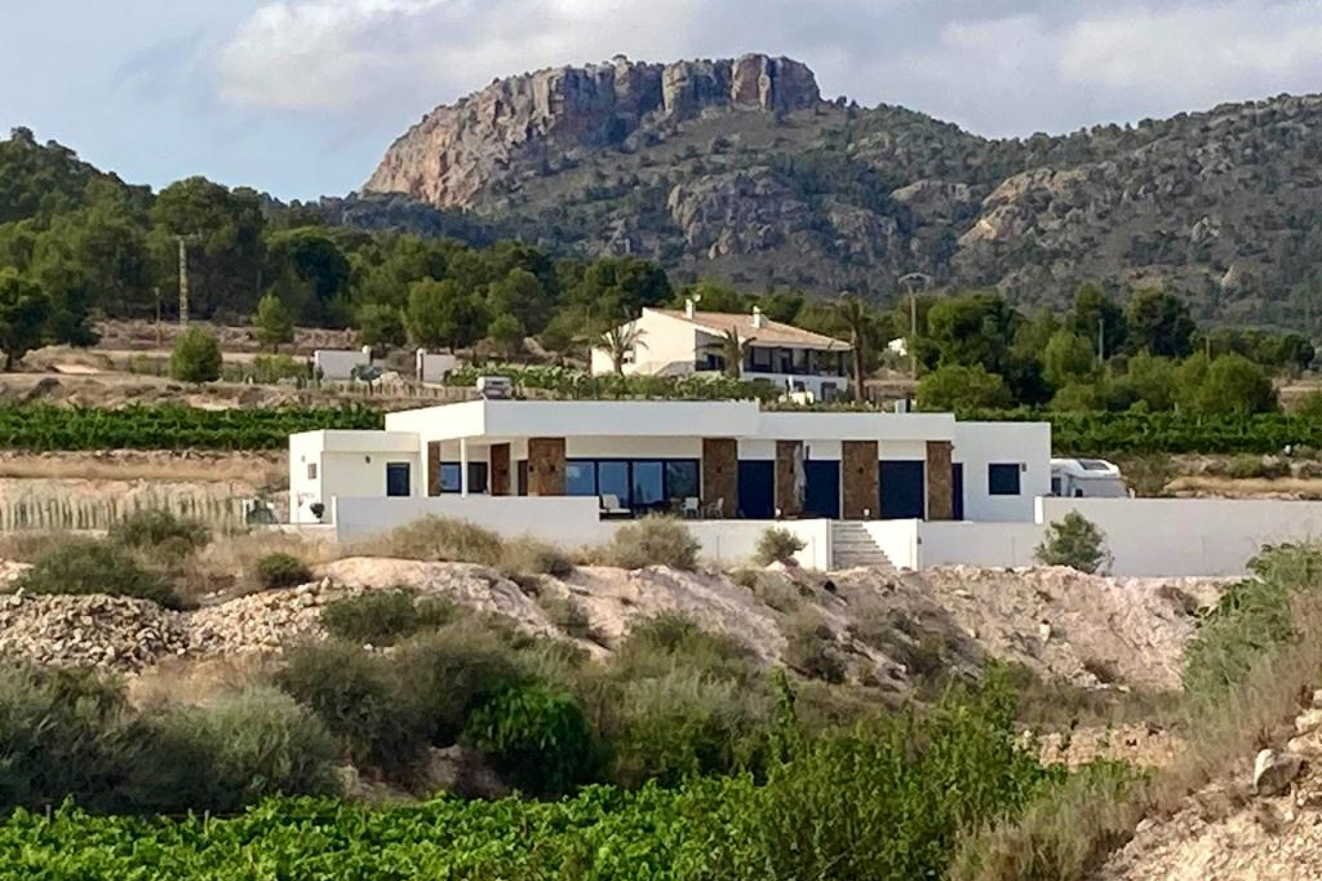 Resale - Villa -
Pinoso - Inland
