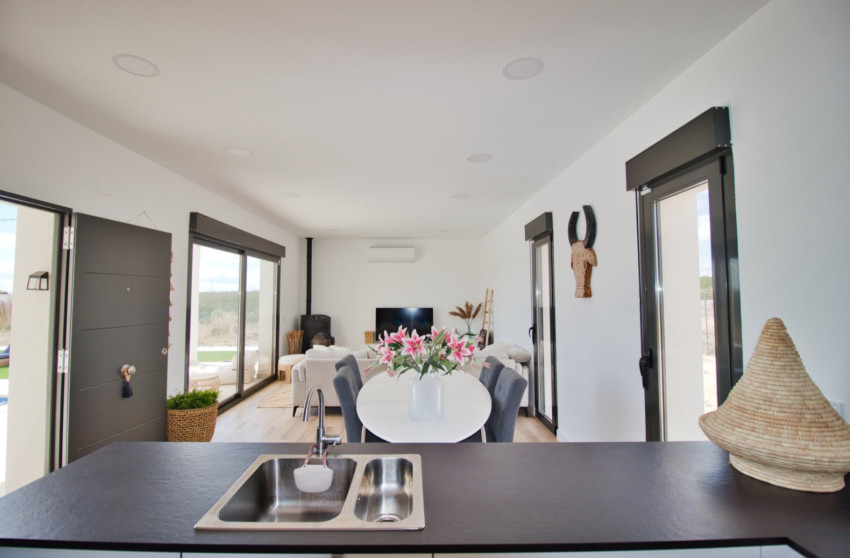 Resale - Villa -
Pinoso - Inland