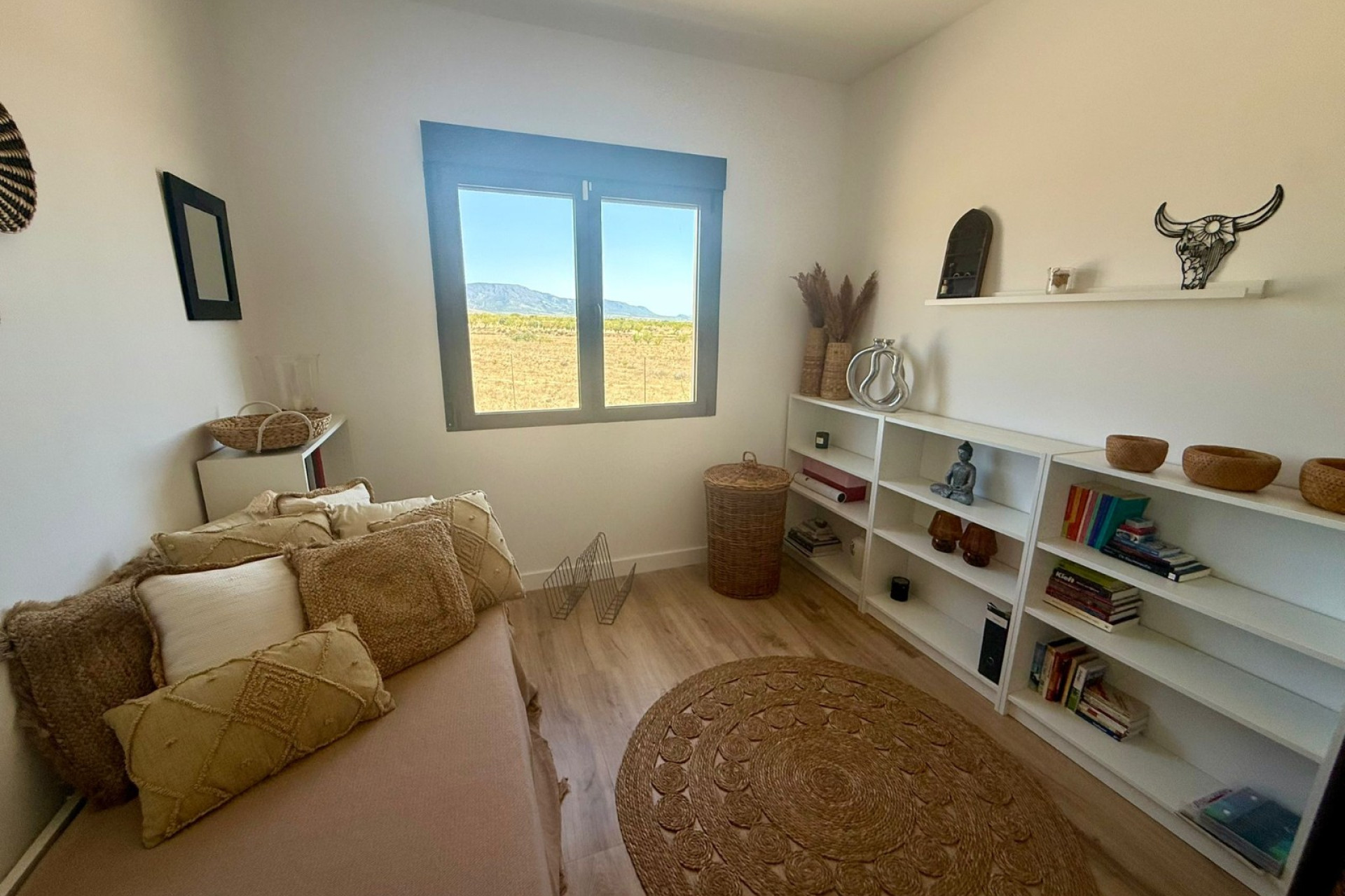 Resale - Villa -
Pinoso - Inland