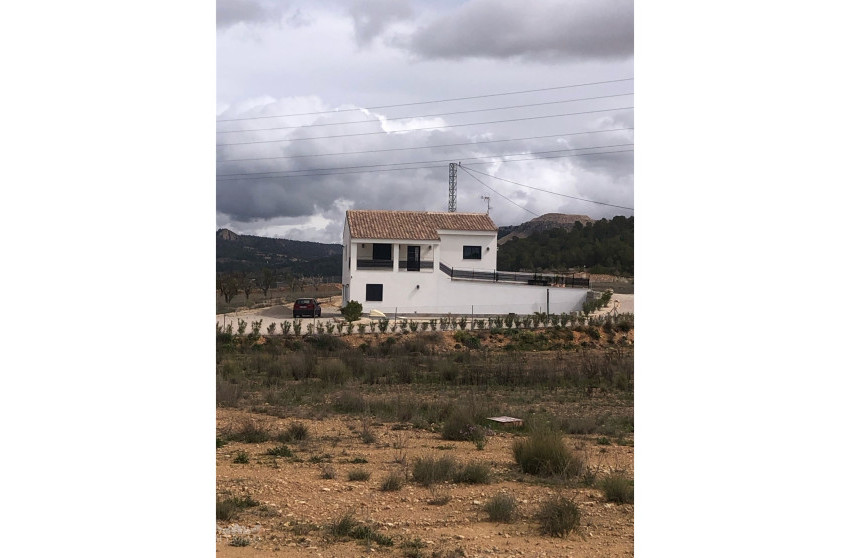 Resale - Villa -
Pinoso - Pinoso Alicante