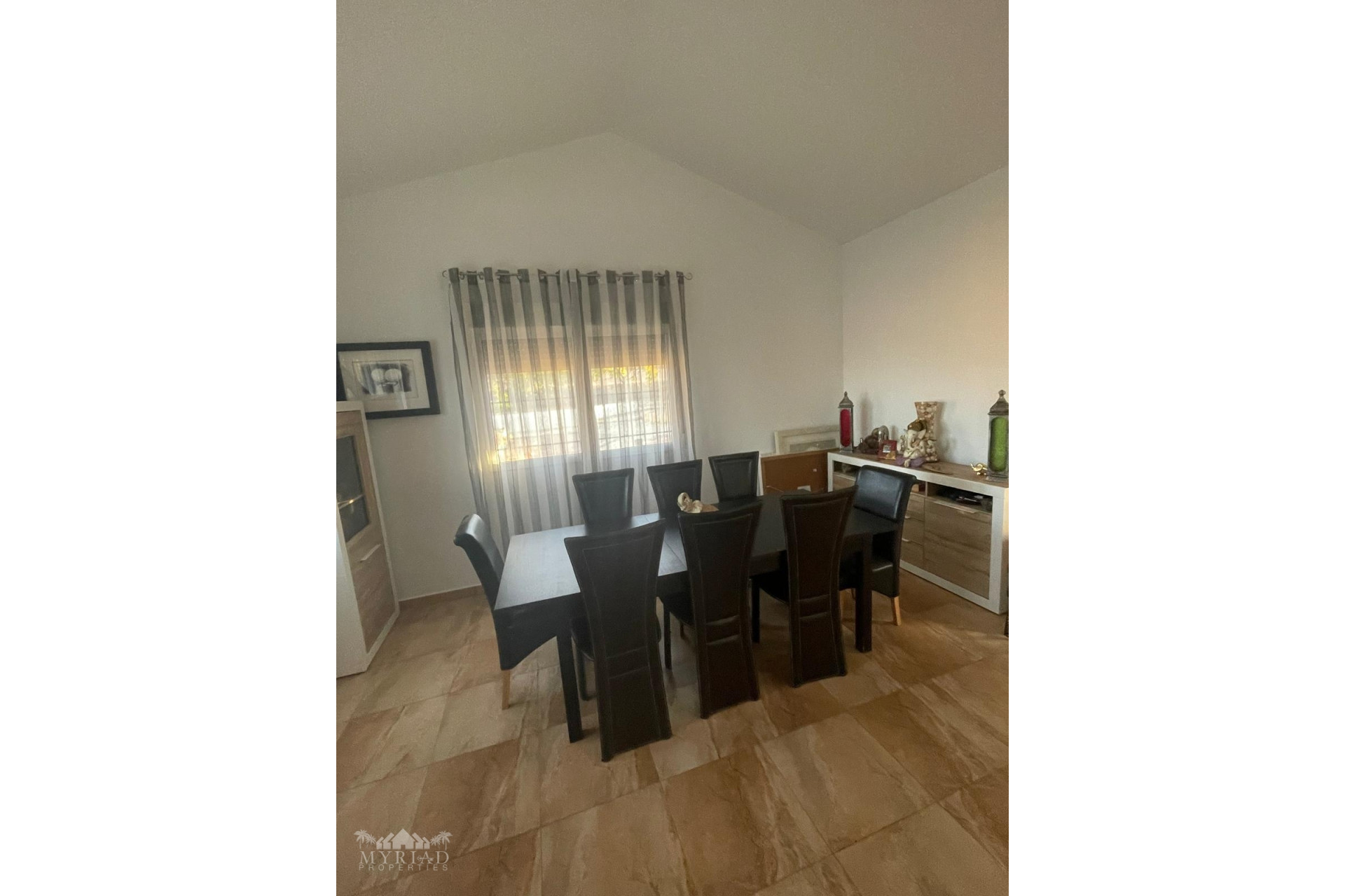 Resale - Villa -
Pinoso - Pinoso Alicante