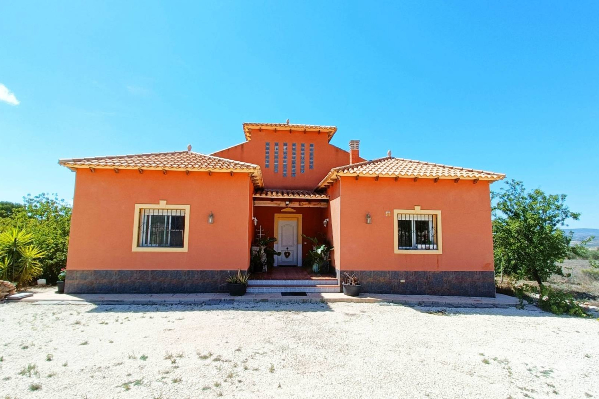 Resale - Villa -
Pinoso - PINOSO