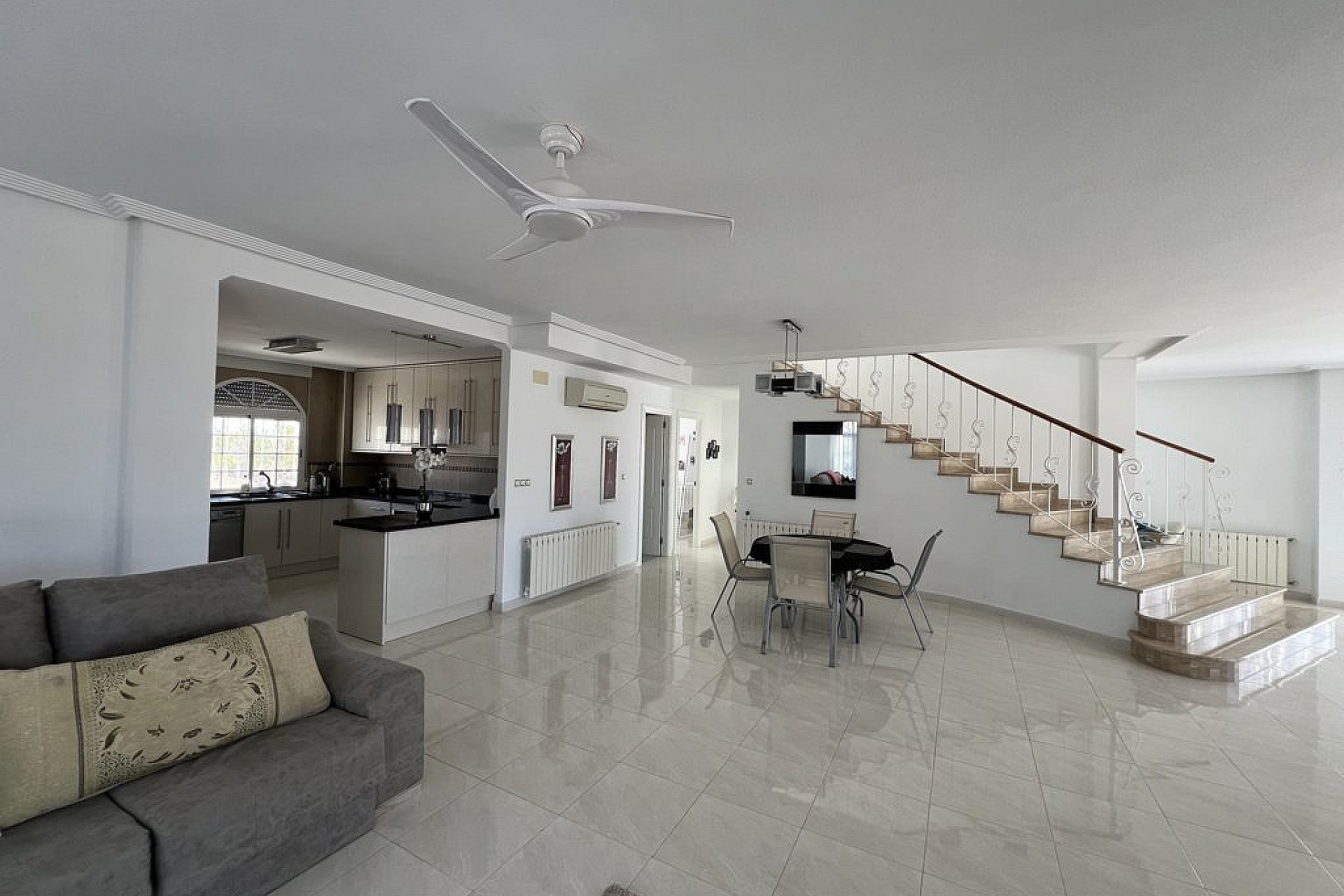 Resale - Villa -
Pinoso