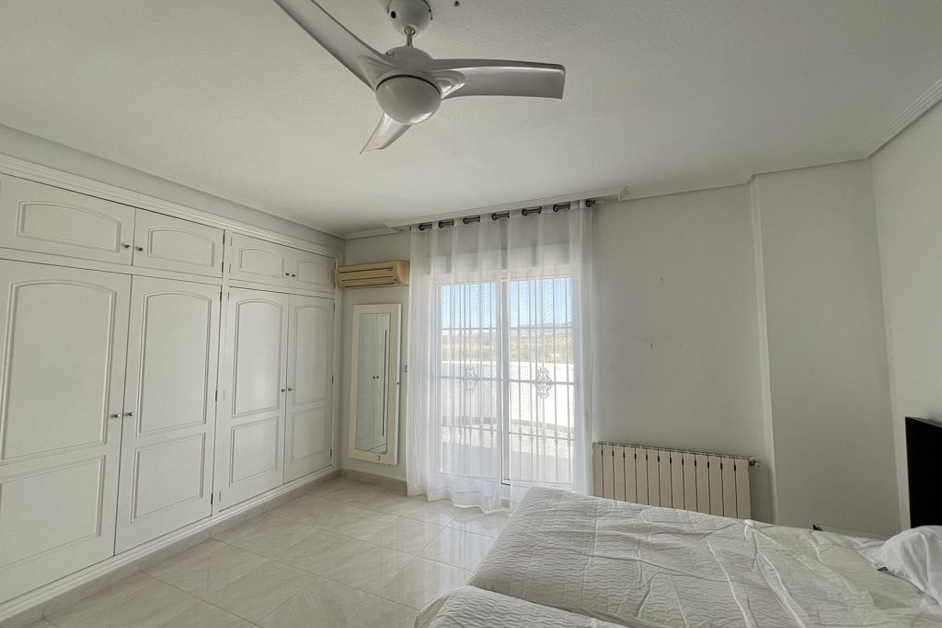 Resale - Villa -
Pinoso