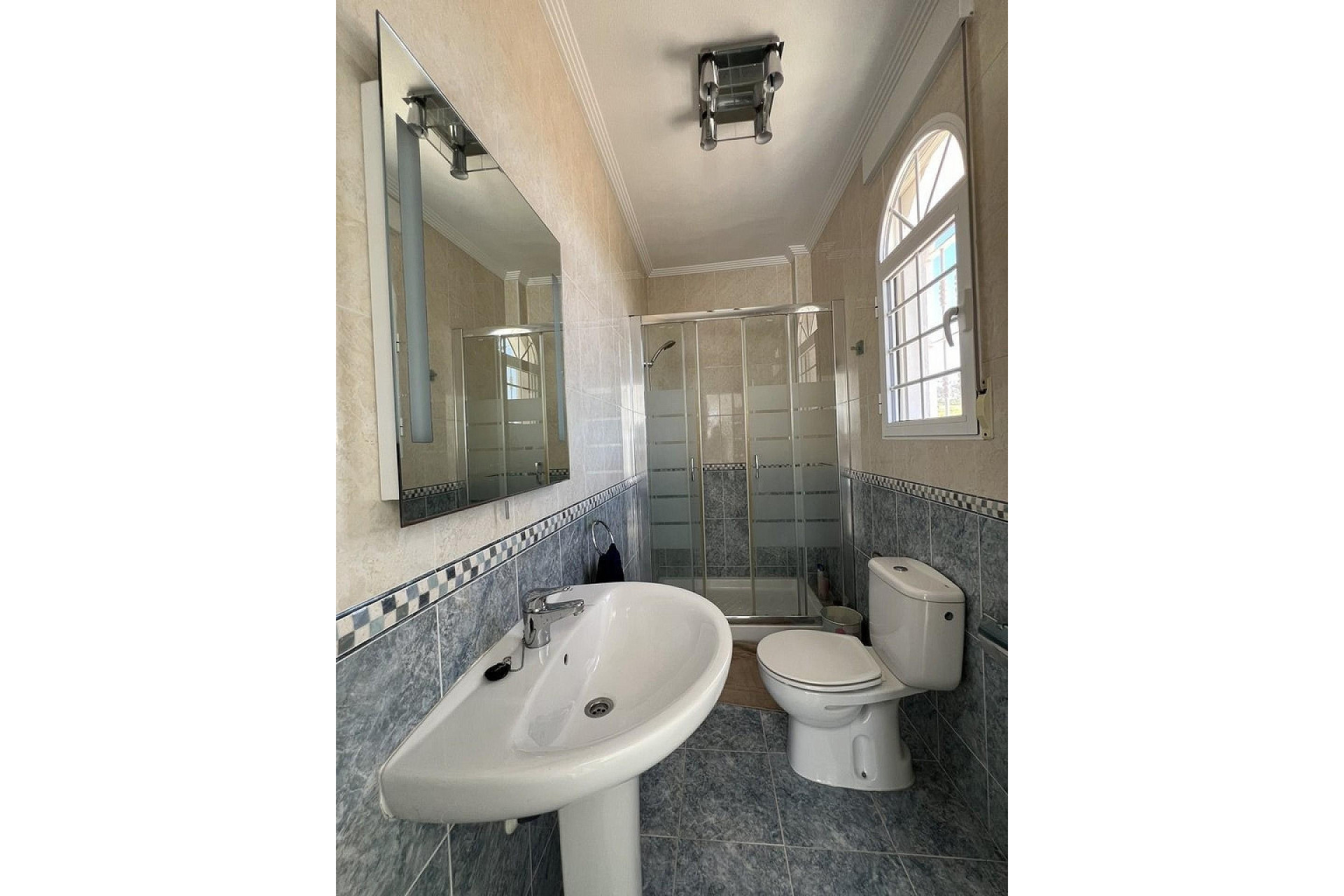 Resale - Villa -
Pinoso