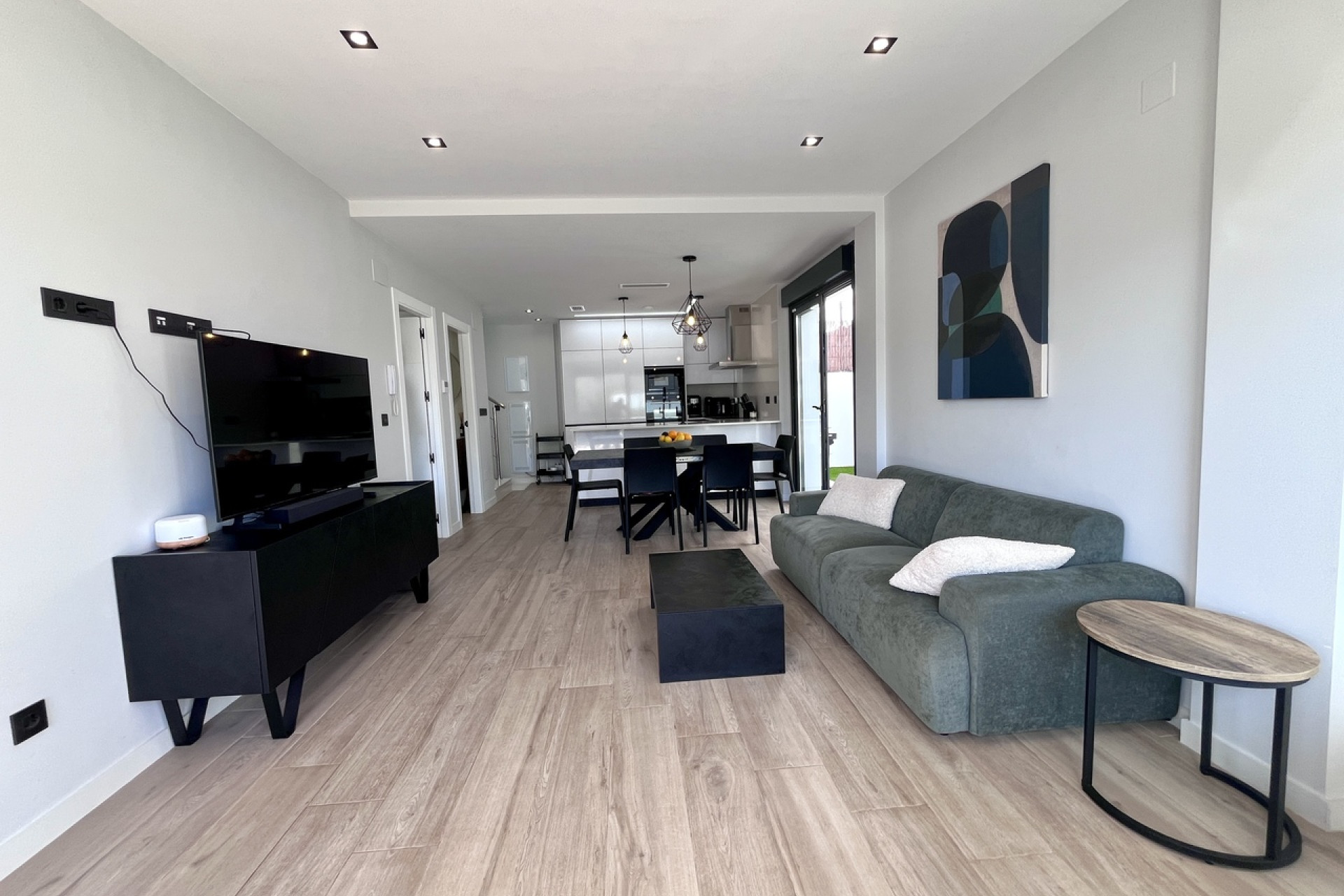 Resale - Villa -
Punta Prima