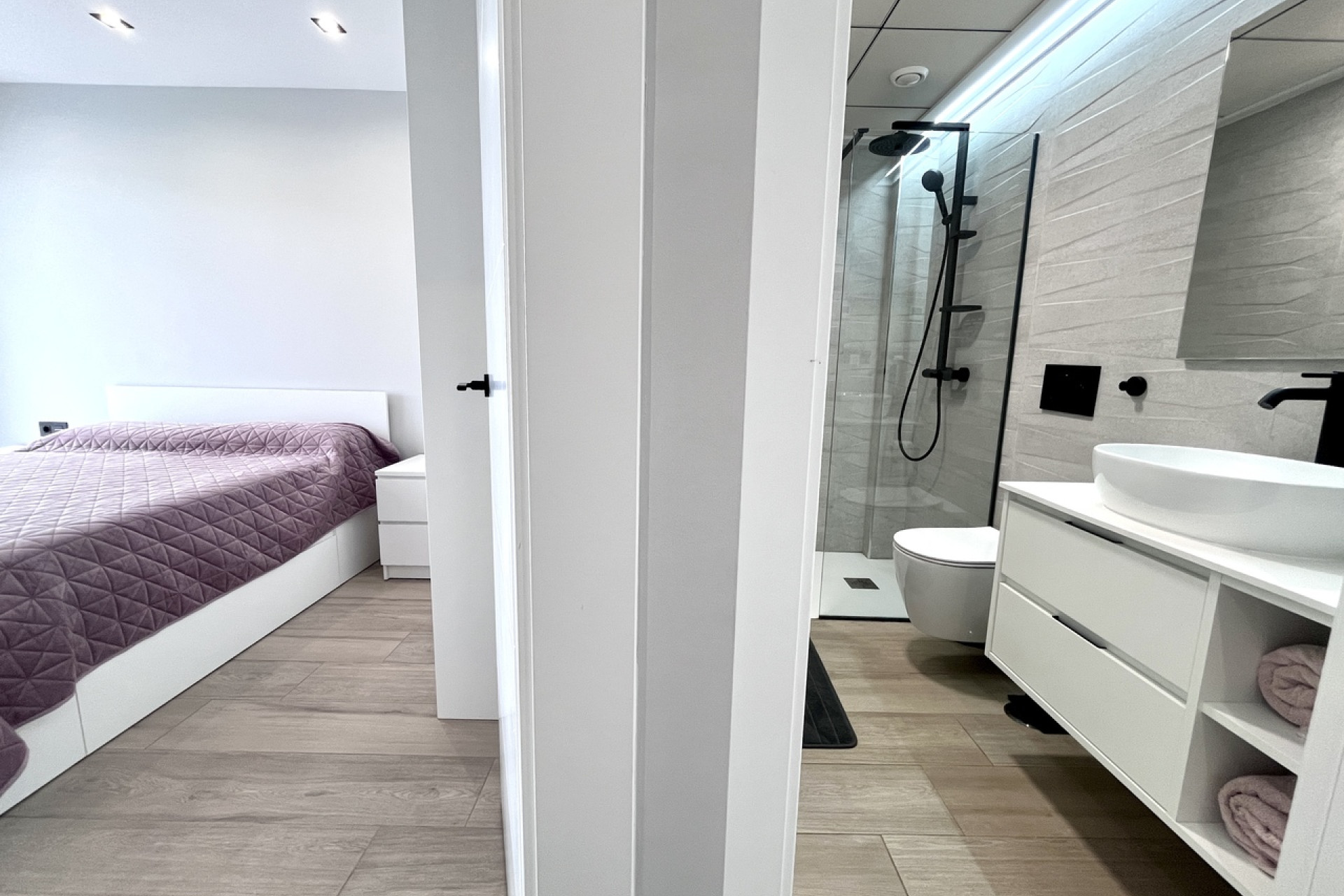 Resale - Villa -
Punta Prima