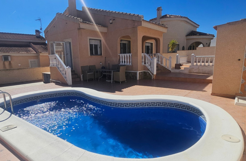 Resale - Villa -
Rojales - Benimar