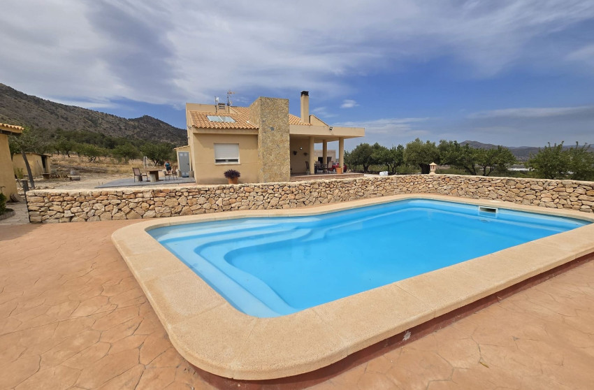 Resale - Villa -
Salinas