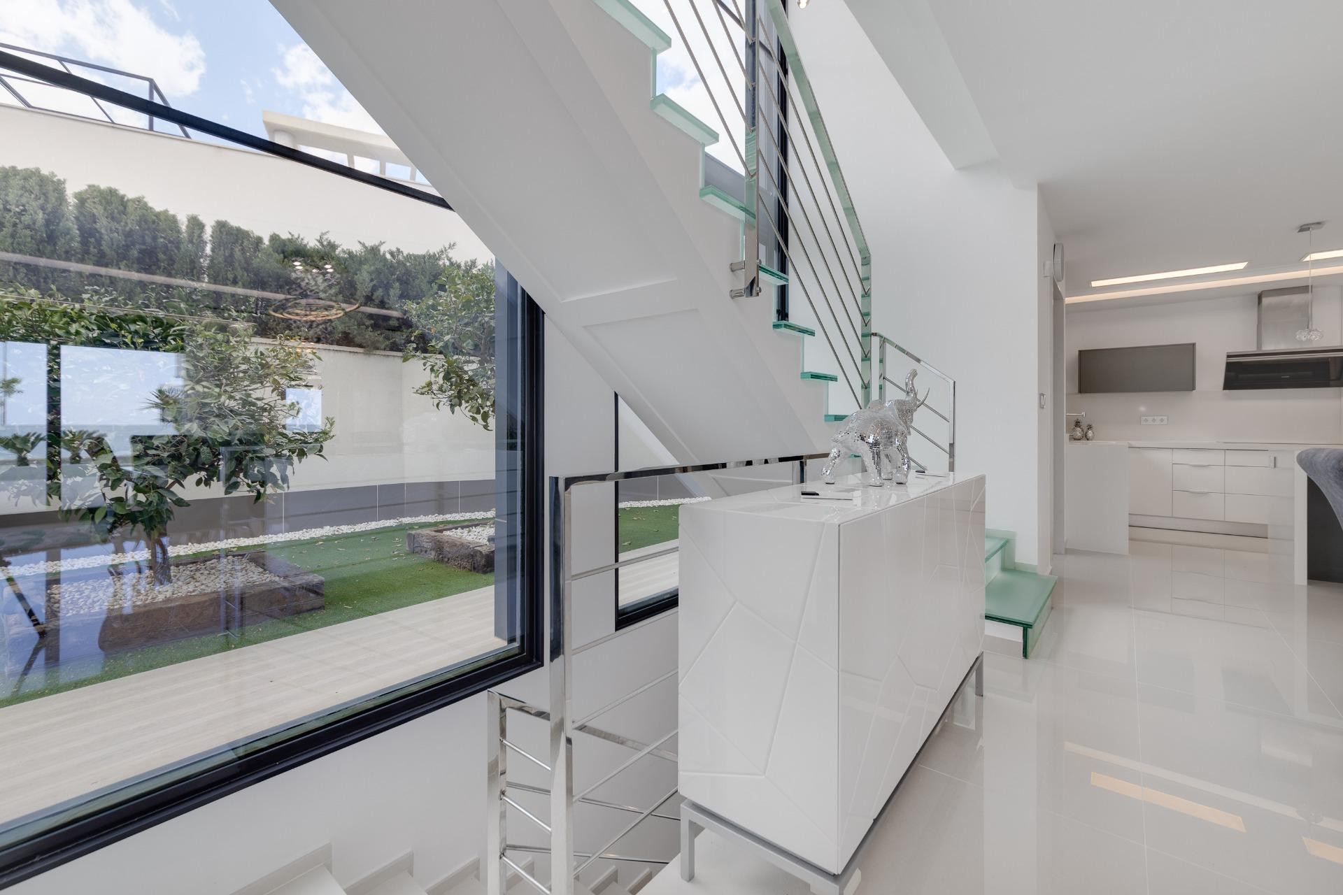 Resale - Villa -
San Miguel de Salinas - Cerro Del Sol