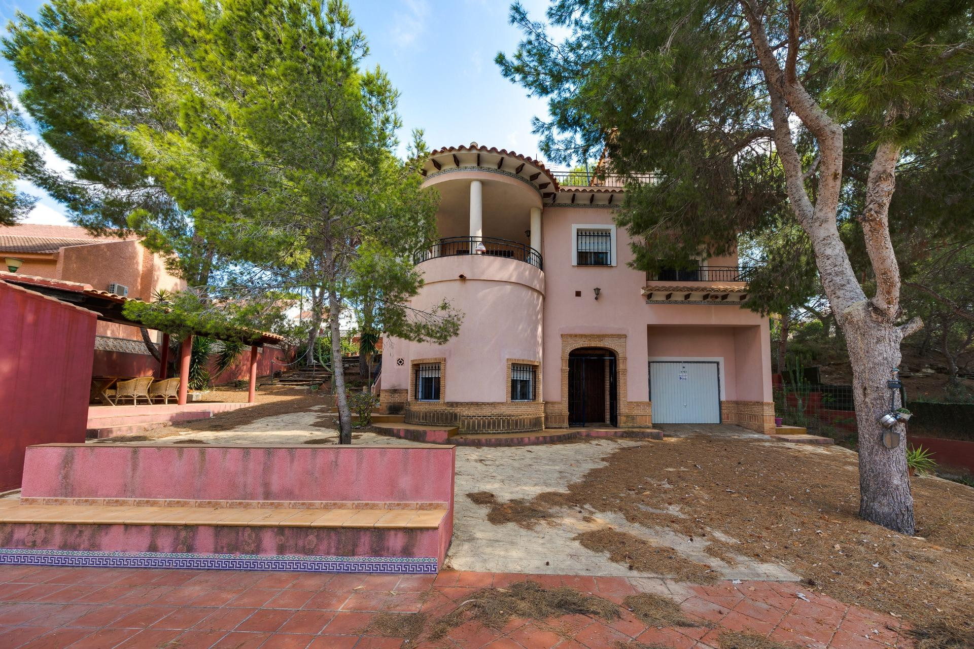 Resale - Villa -
San Miguel de Salinas - Ciudad de las comunicaciones