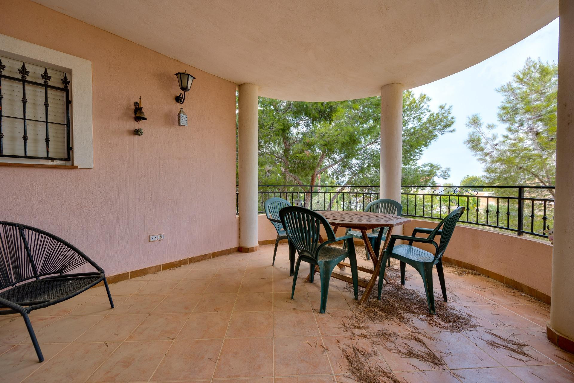 Resale - Villa -
San Miguel de Salinas - Ciudad de las comunicaciones