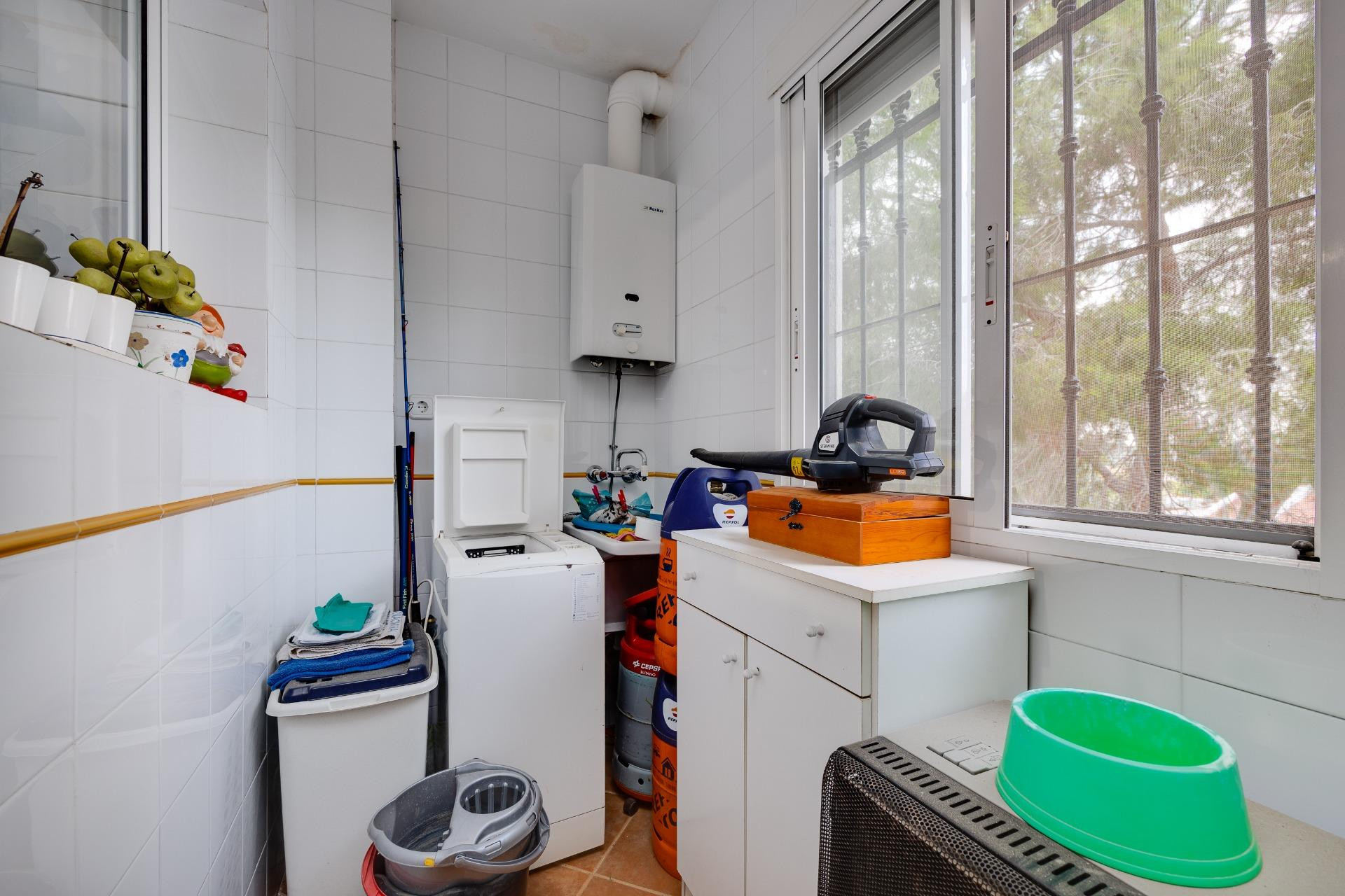 Resale - Villa -
San Miguel de Salinas - Ciudad de las comunicaciones