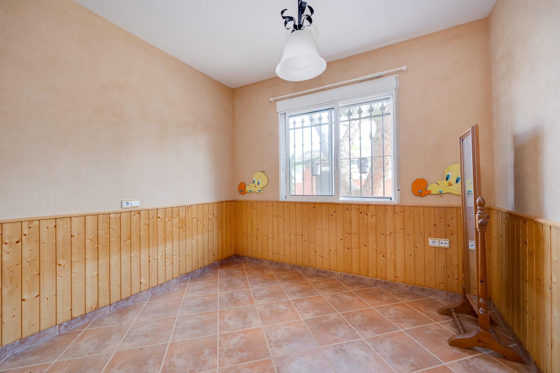 Resale - Villa -
San Miguel de Salinas - Ciudad de las comunicaciones