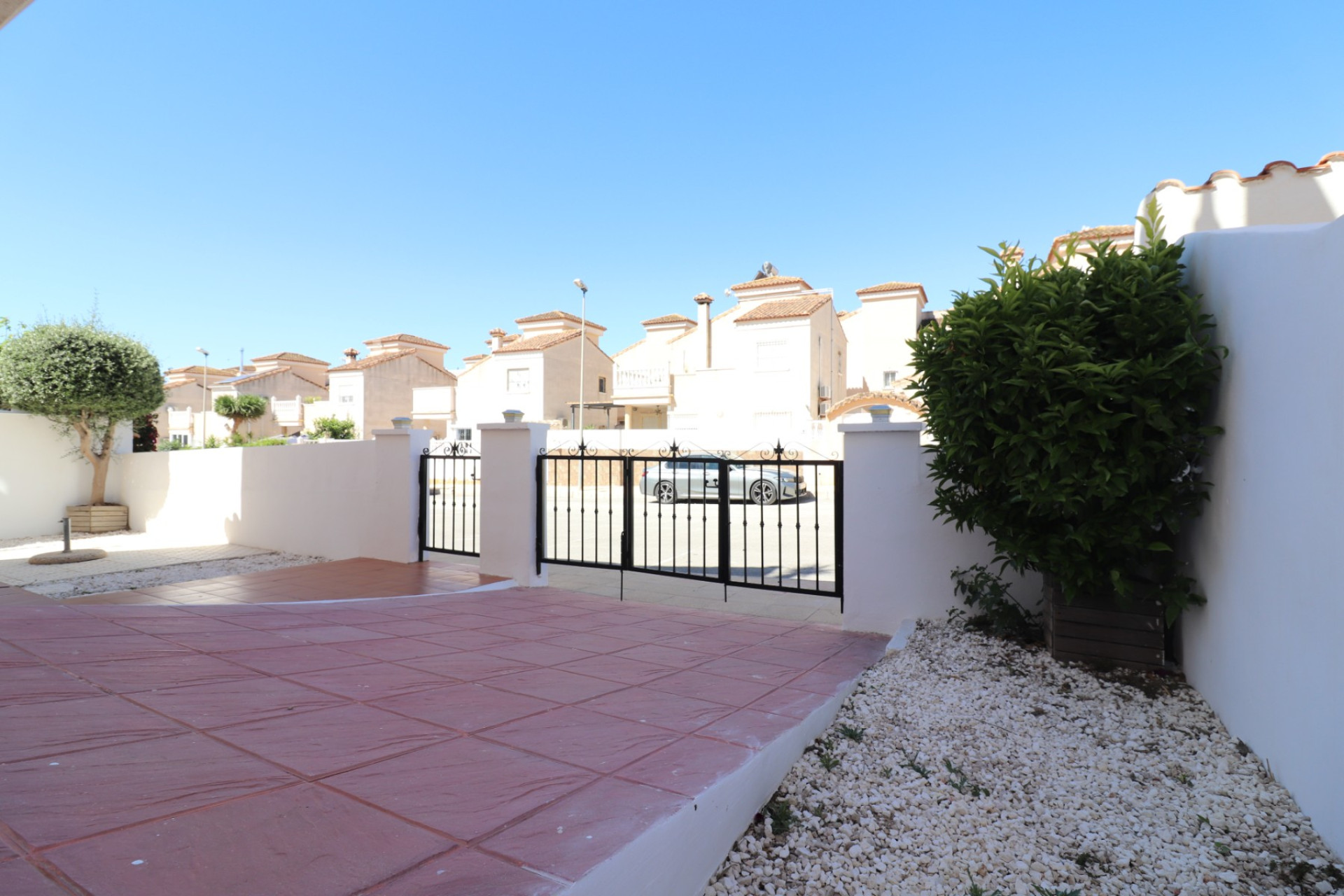 Resale - Villa -
San Miguel de Salinas - Lake View Mansions