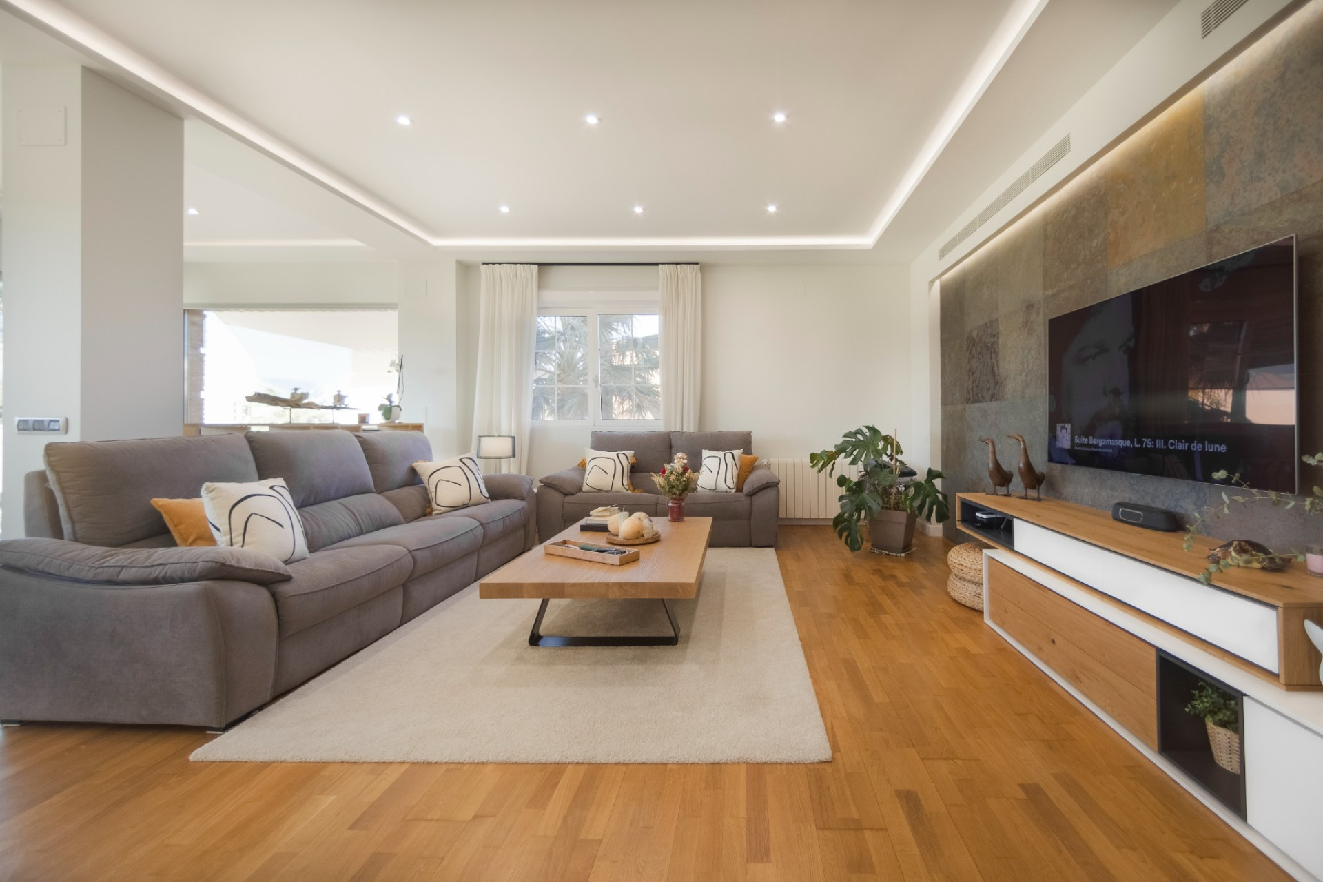 Resale - Villa -
San Vicente del Raspeig - Los Girasoles