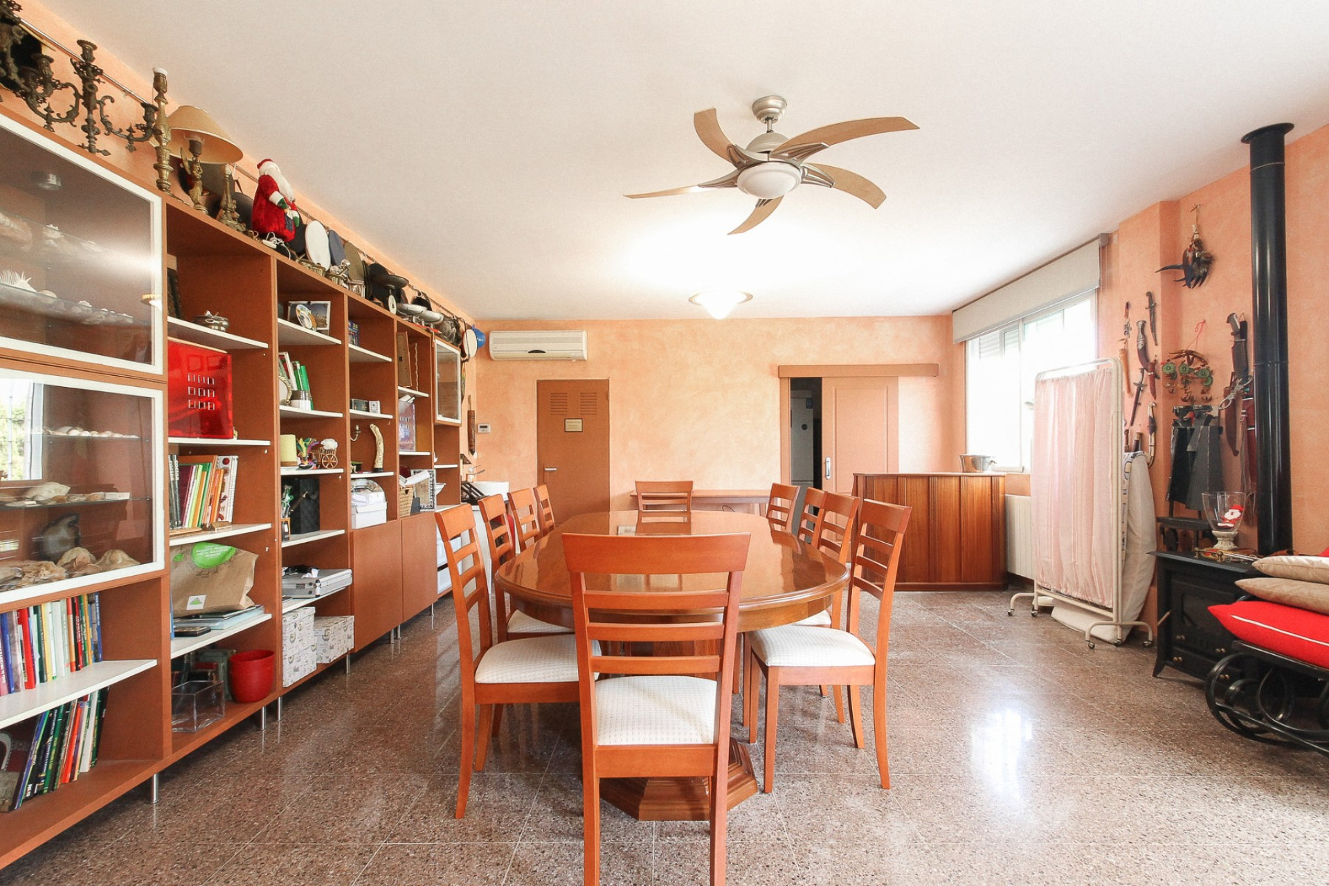 Resale - Villa -
San Vicente del Raspeig