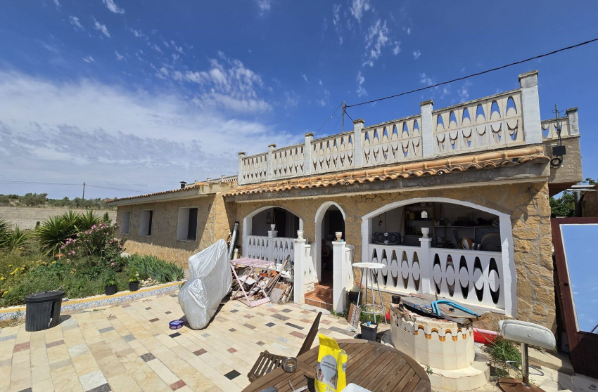 Resale - Villa -
Sax