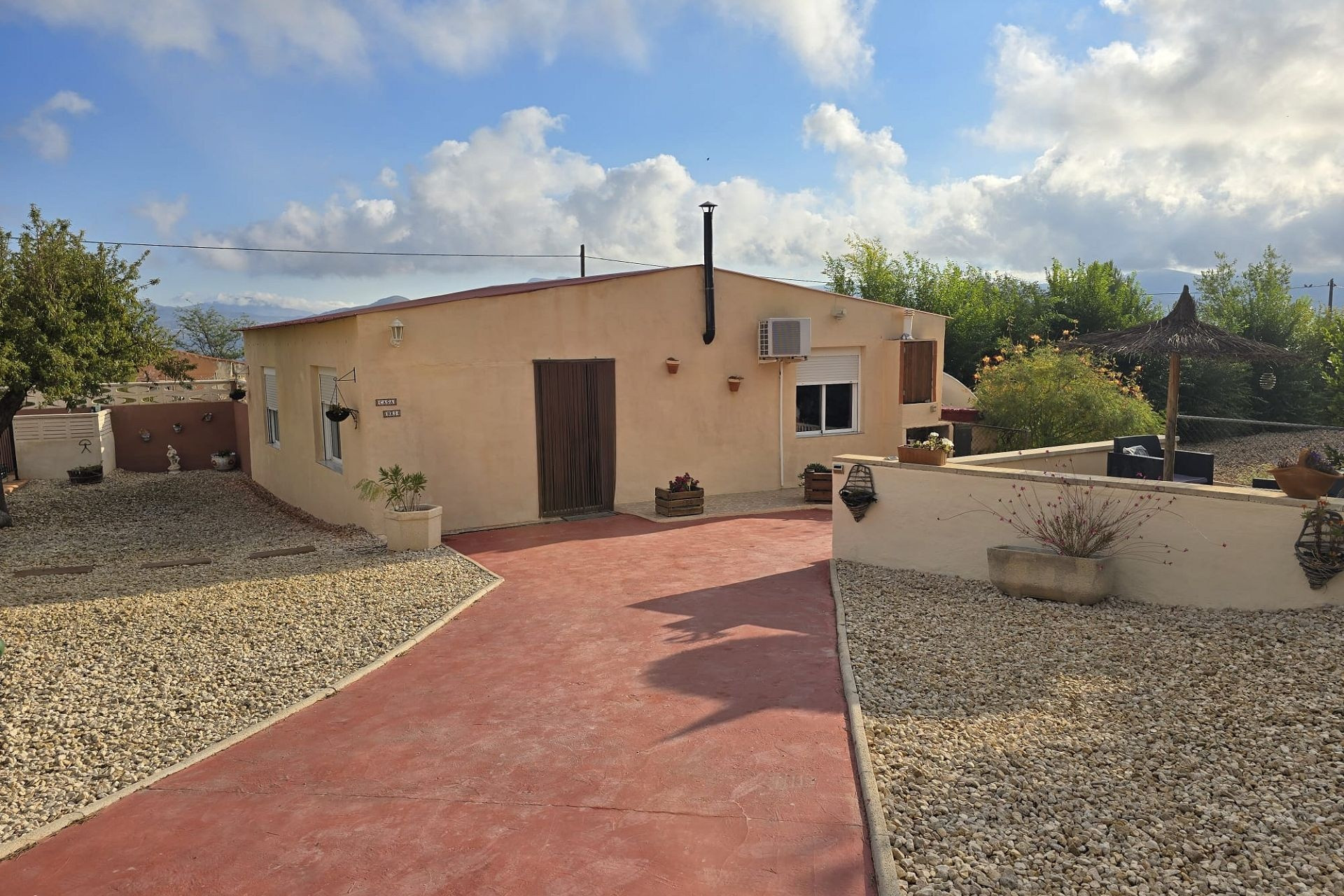 Resale - Villa -
Sax