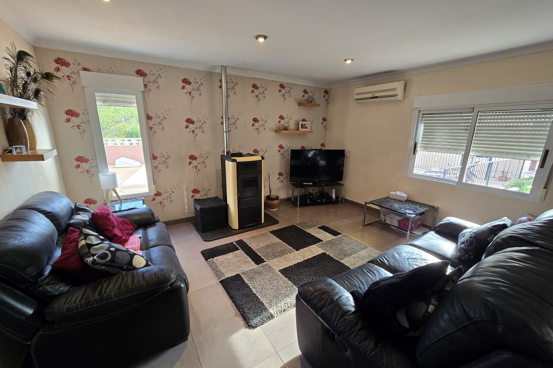 Resale - Villa -
Sax