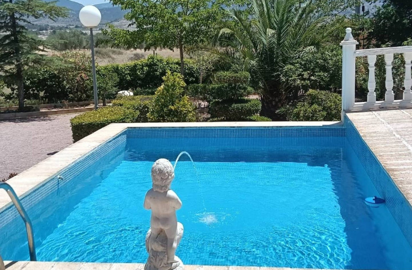 Resale - Villa -
Sax