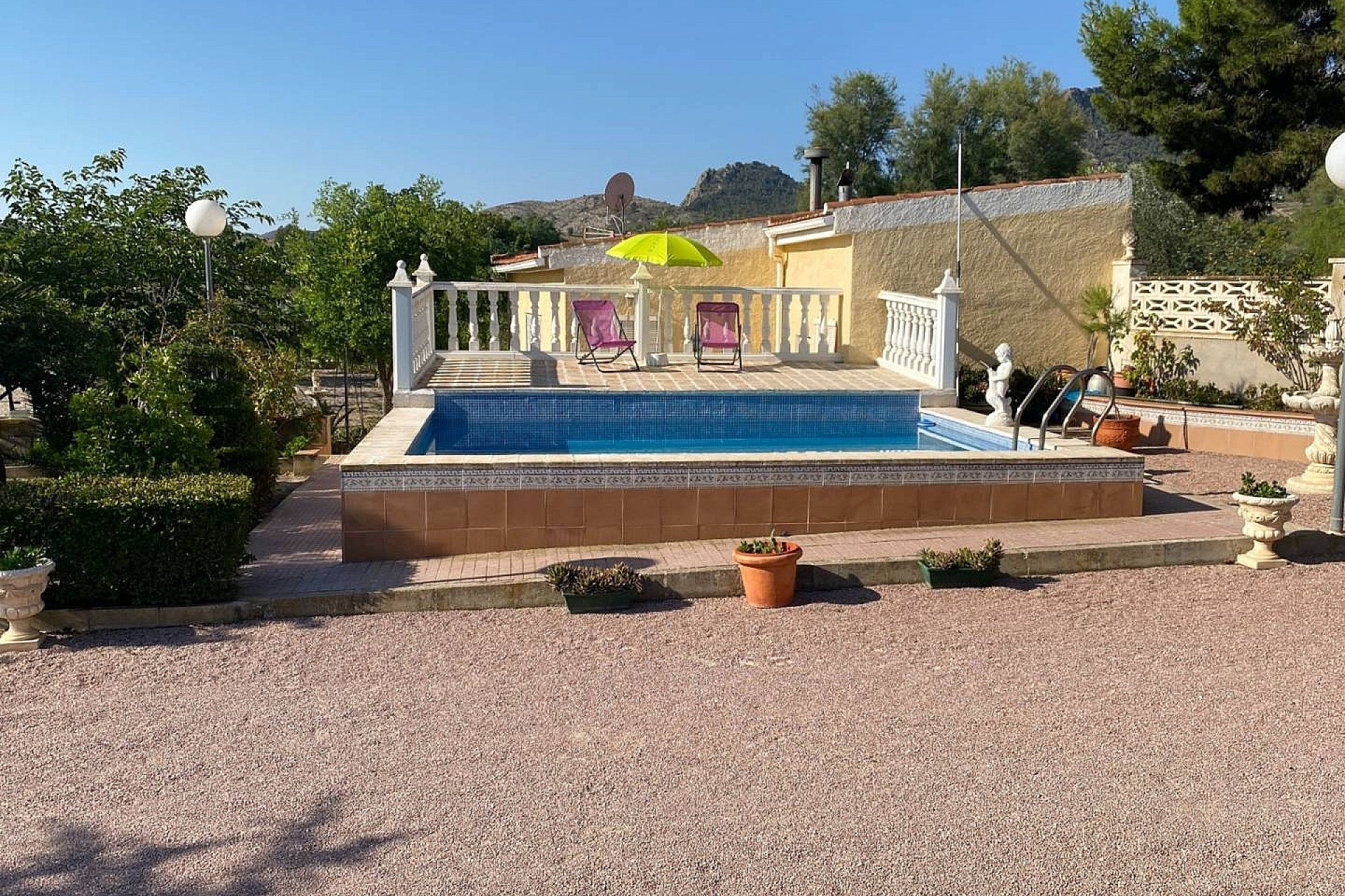 Resale - Villa -
Sax