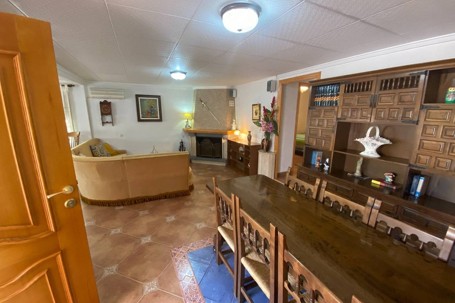 Resale - Villa -
Sax