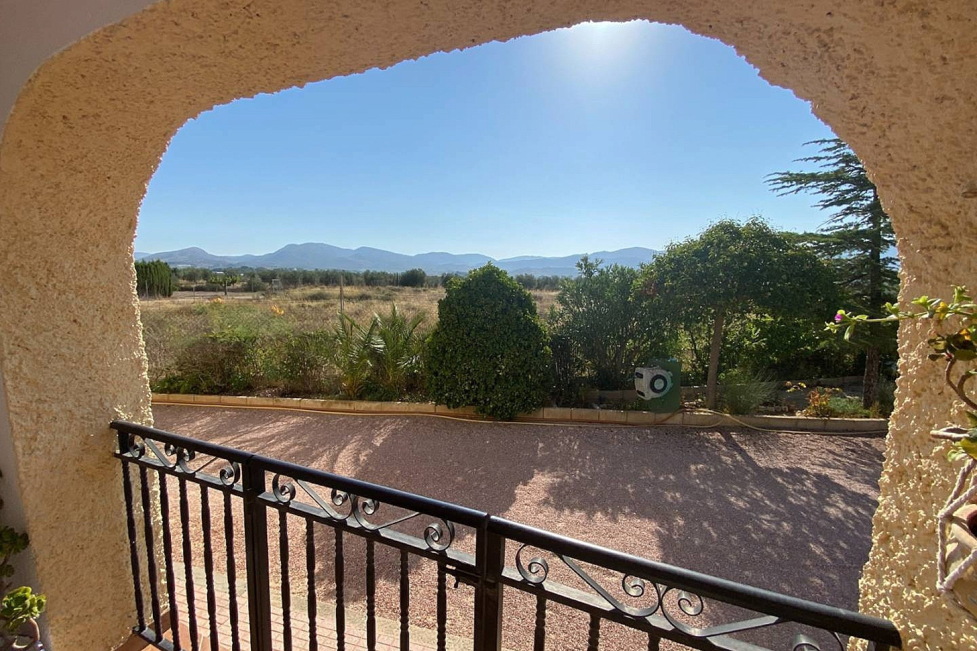 Resale - Villa -
Sax