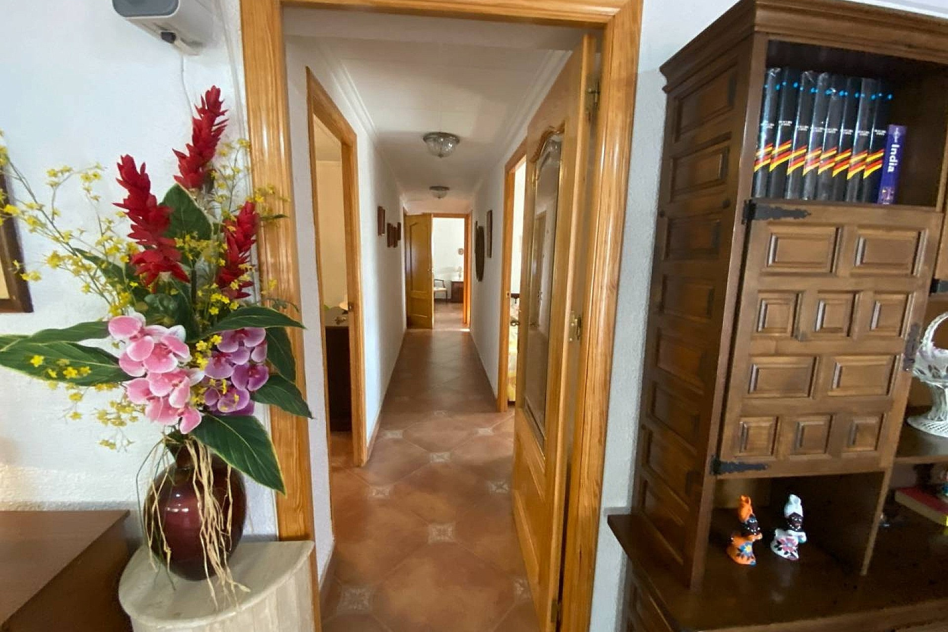 Resale - Villa -
Sax