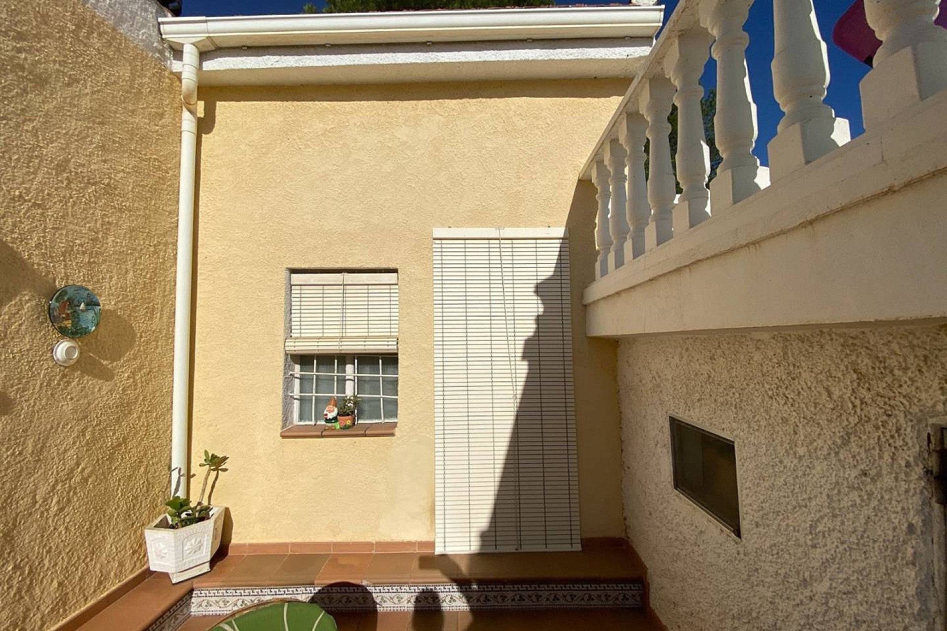 Resale - Villa -
Sax