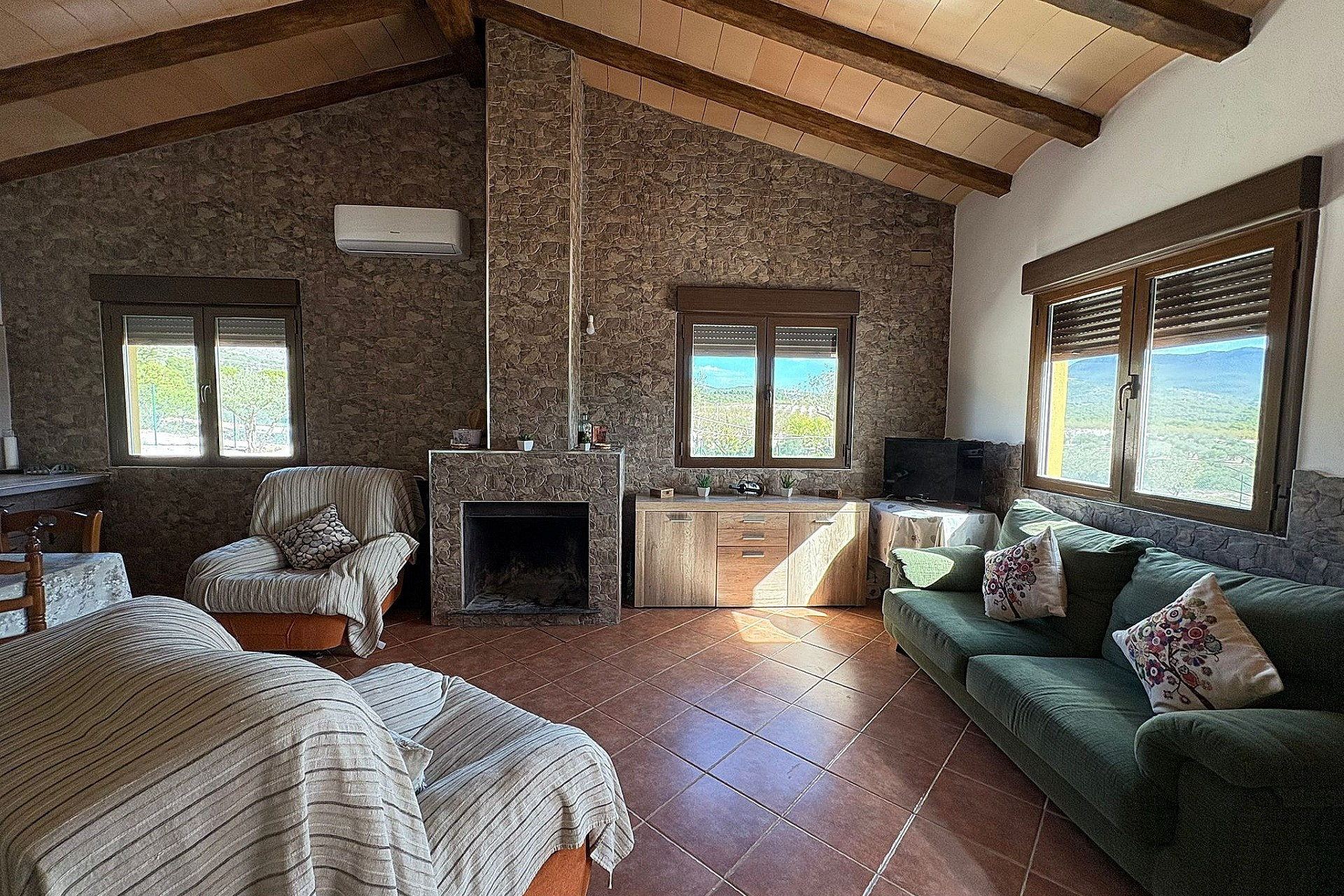 Resale - Villa -
Sax