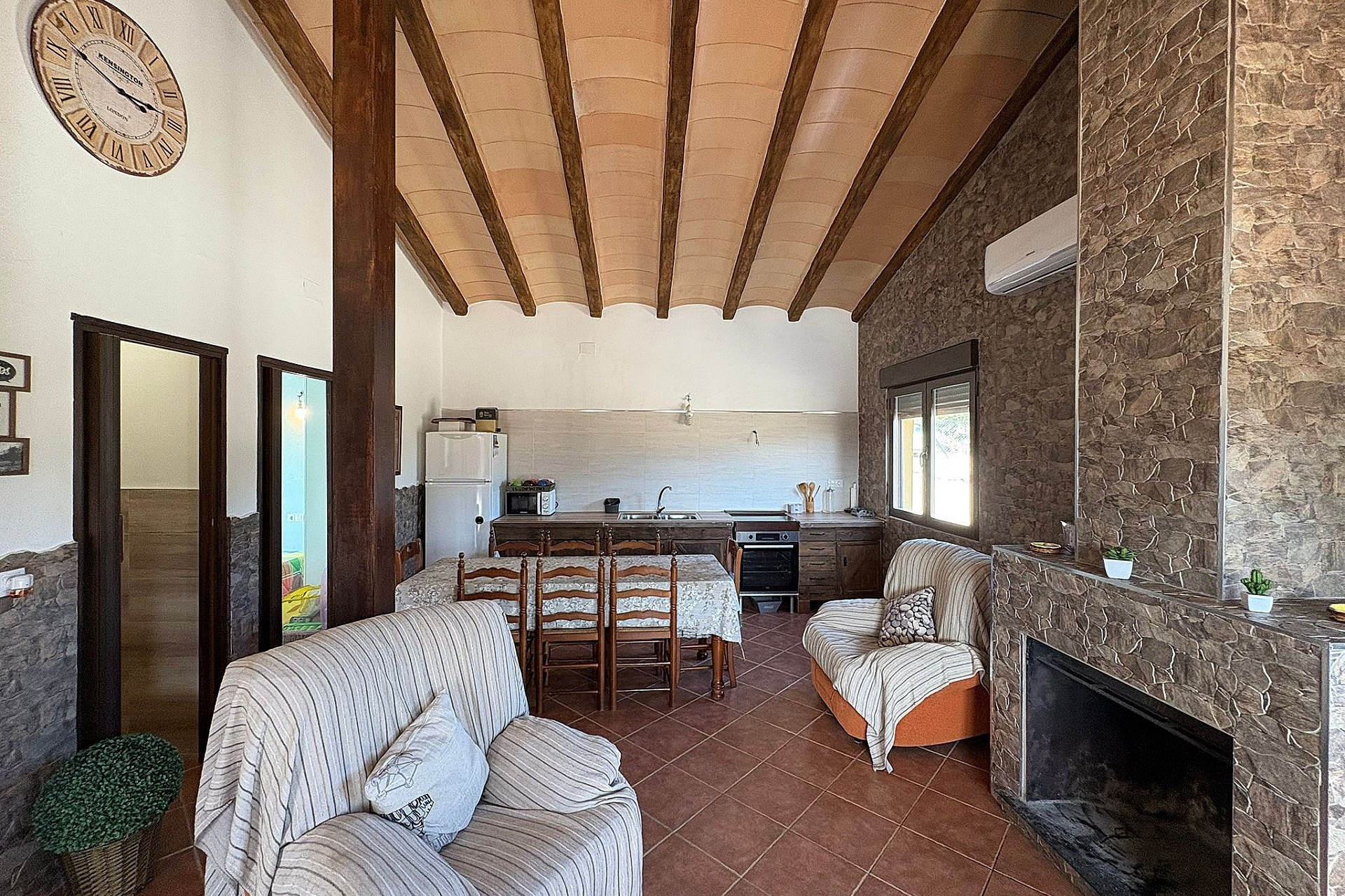 Resale - Villa -
Sax