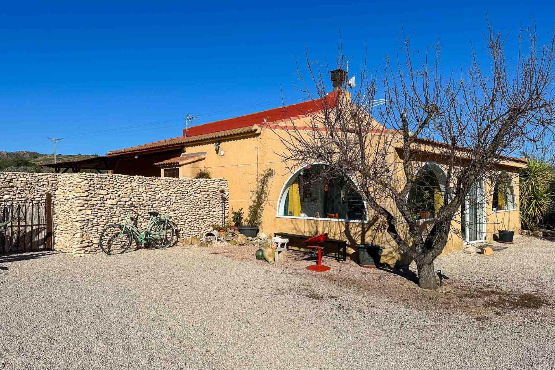 Resale - Villa -
Sax