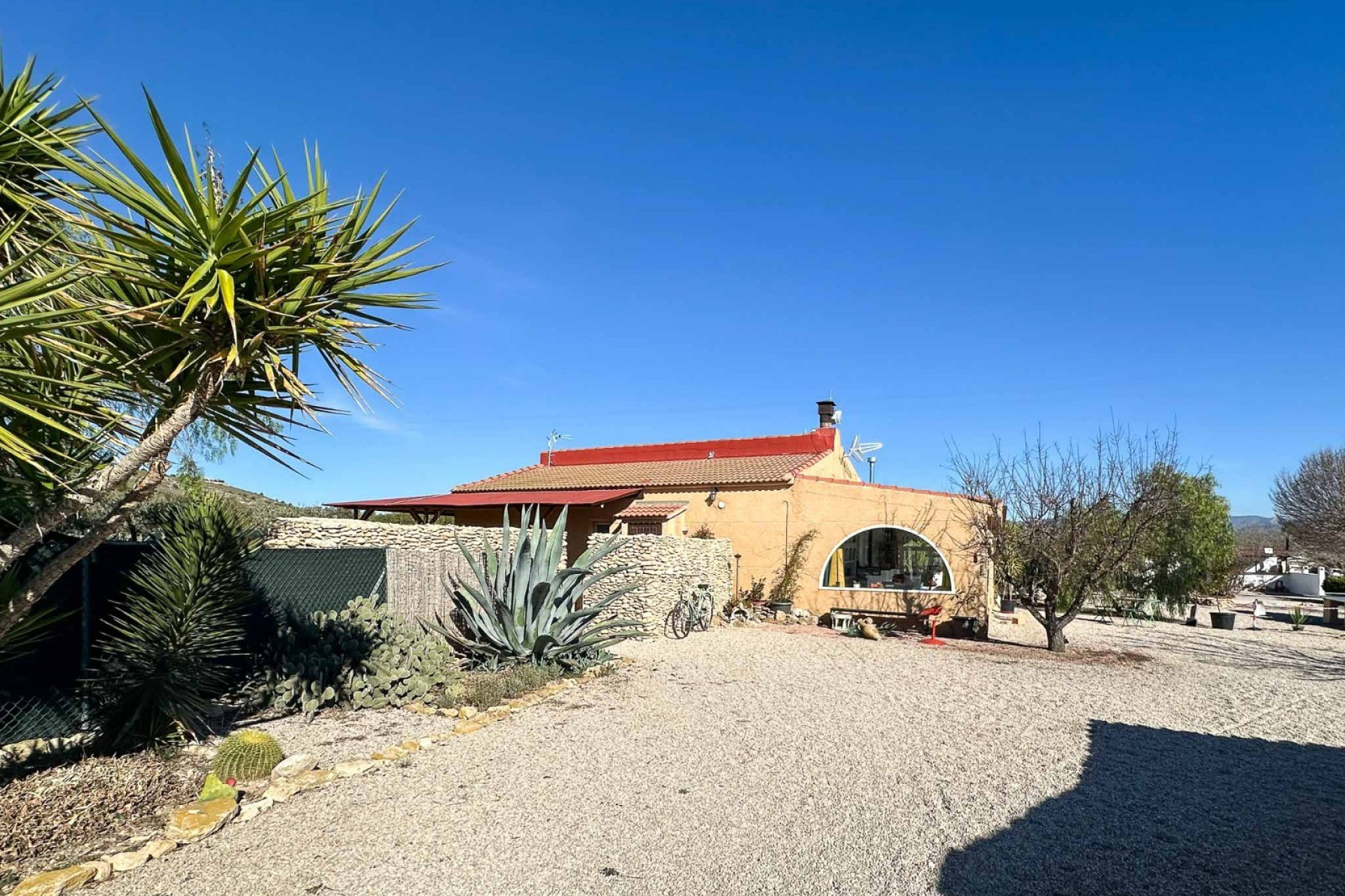 Resale - Villa -
Sax