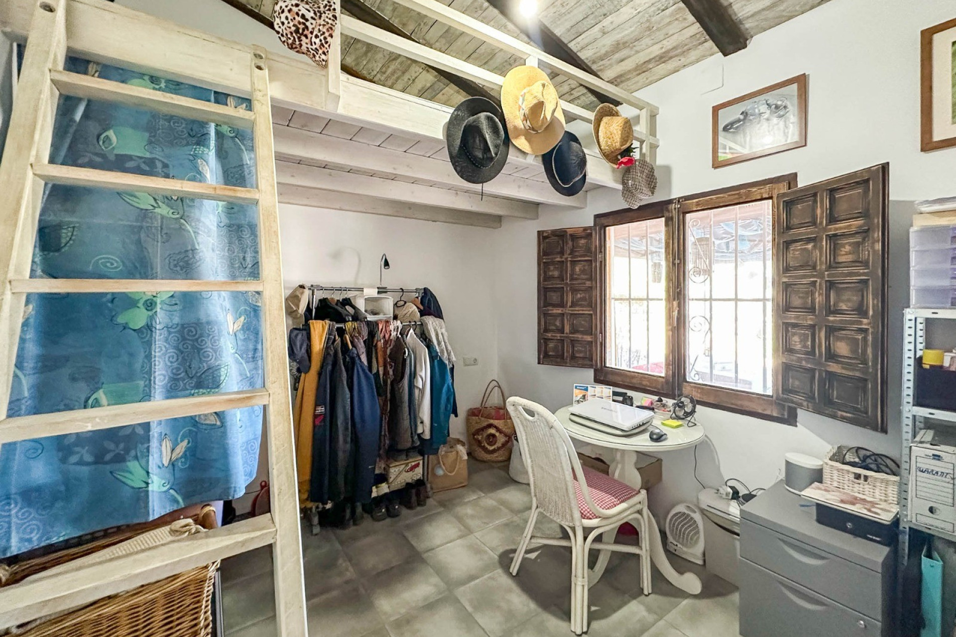 Resale - Villa -
Sax