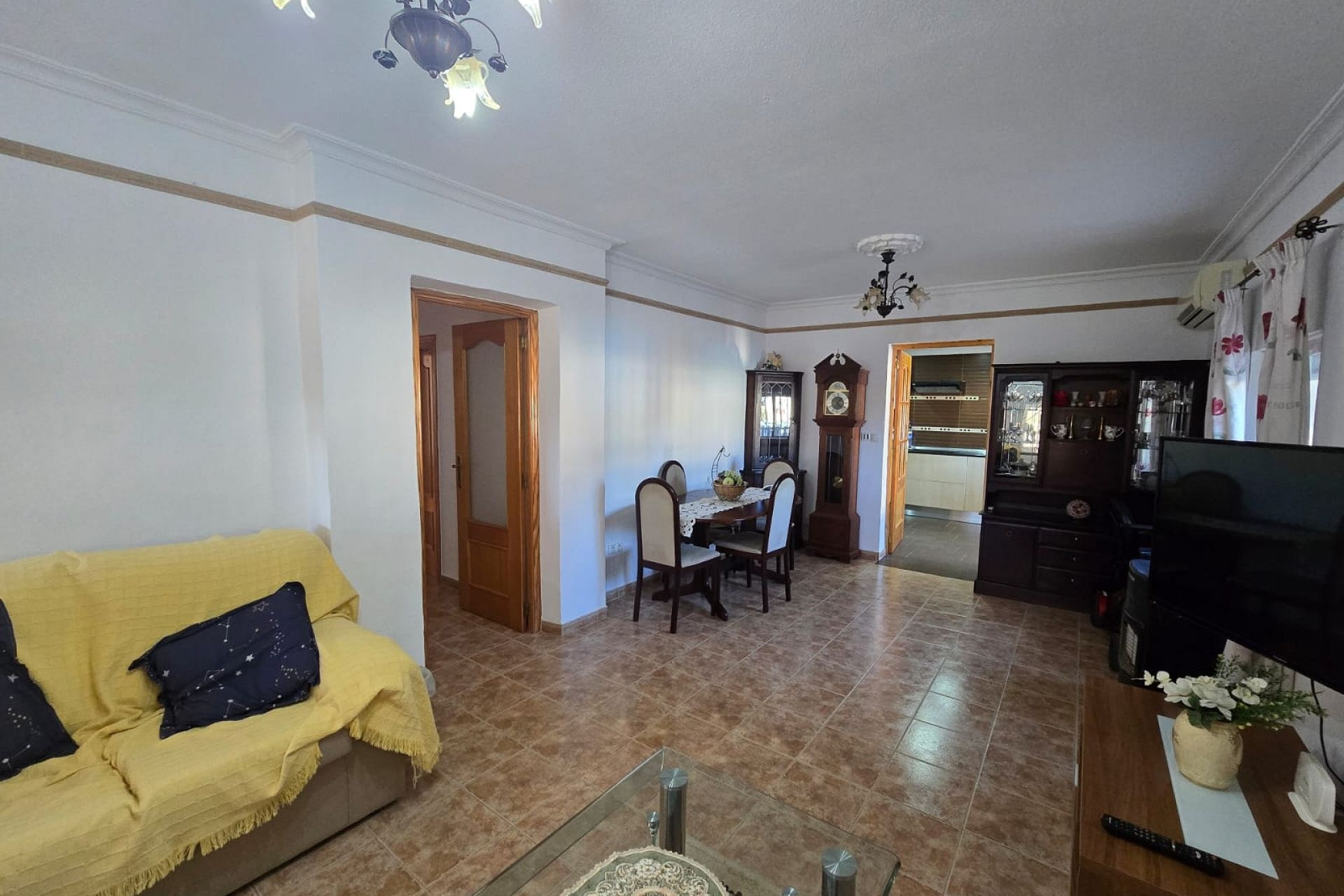 Resale - Villa -
Sax